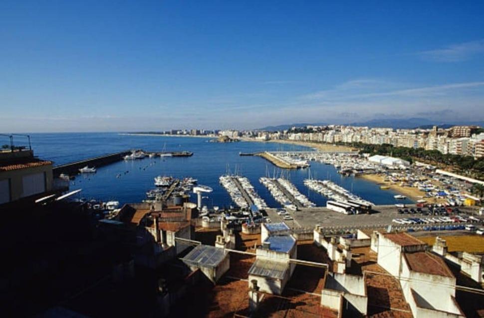 With A Lot Of Apartment Blanes