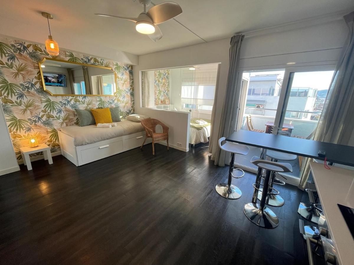 Apartment With A Lot Of *