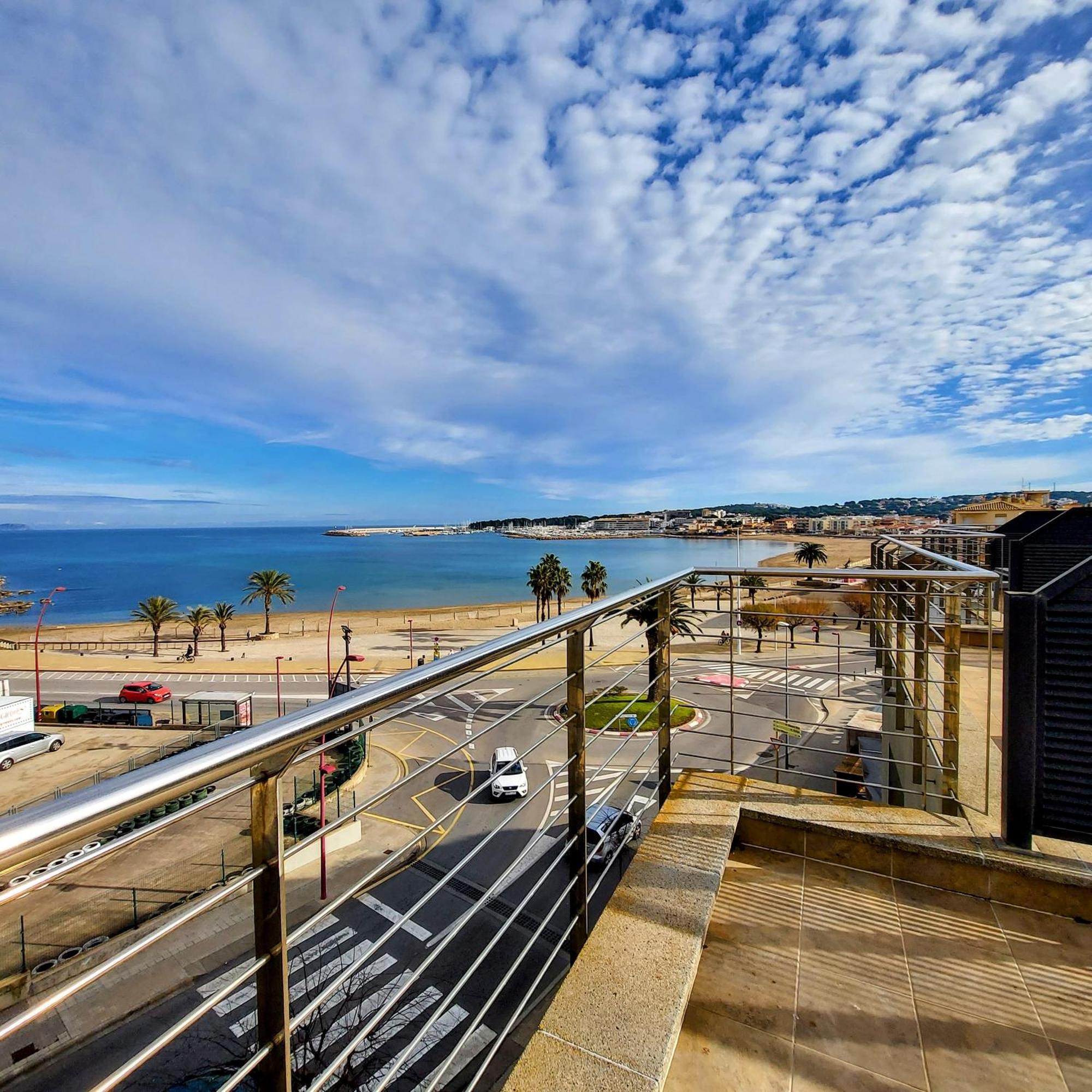 Duplex Univers - Frente Al Mar Apartamento *