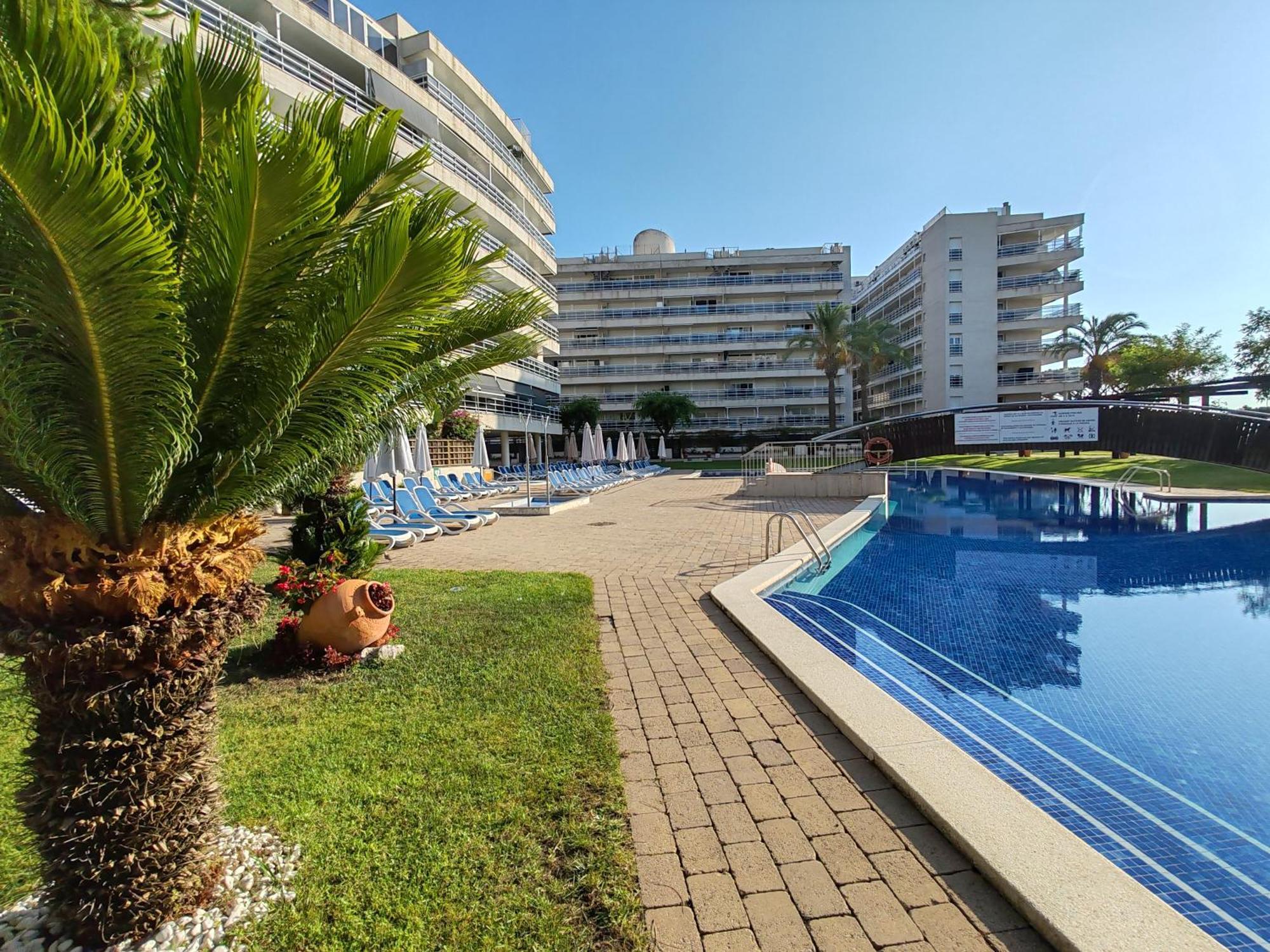 Seafront S'abanell Park With Pool Apartamento *