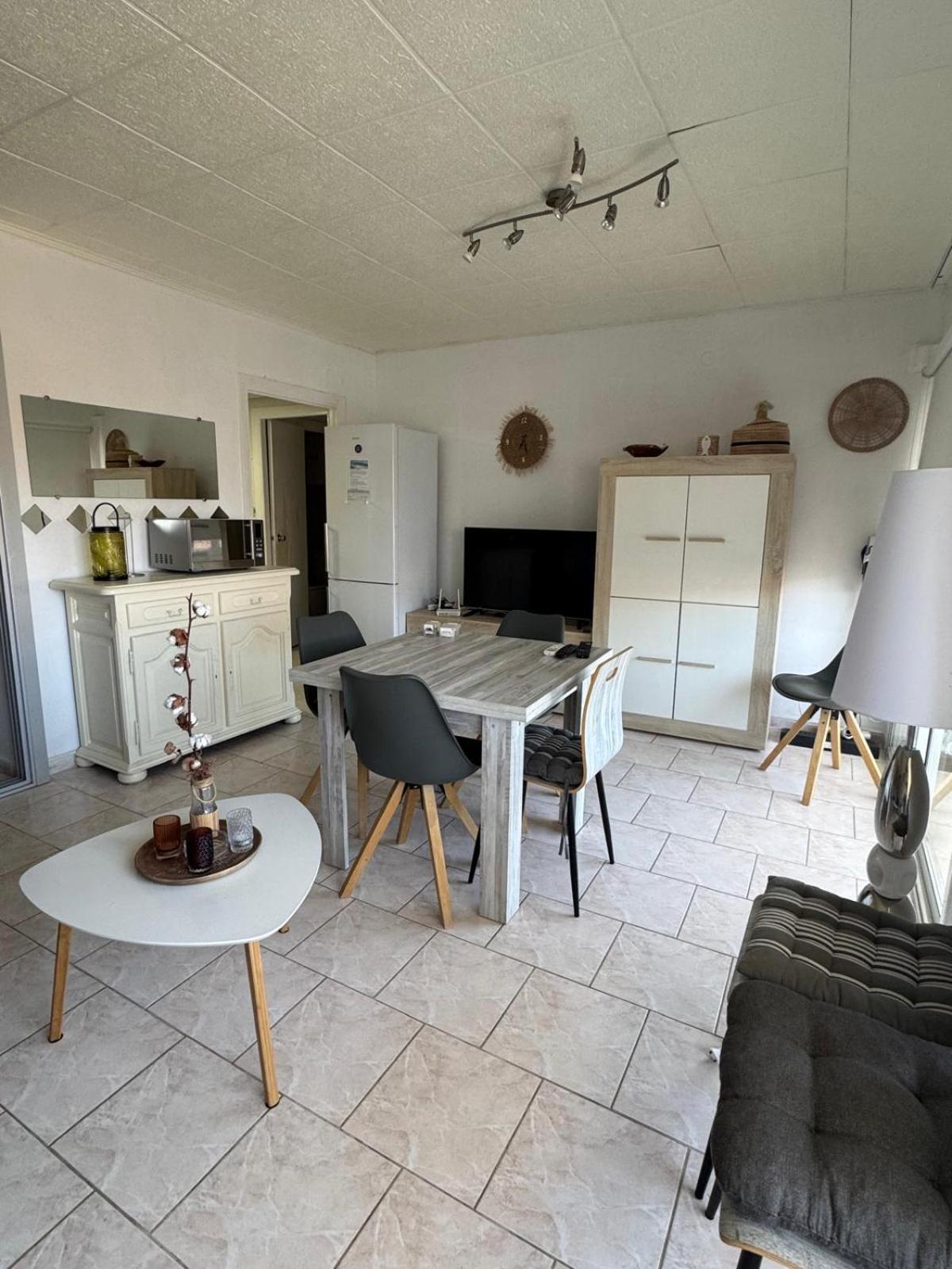 Premiere Ligne De Avec Piscine Apartamento *