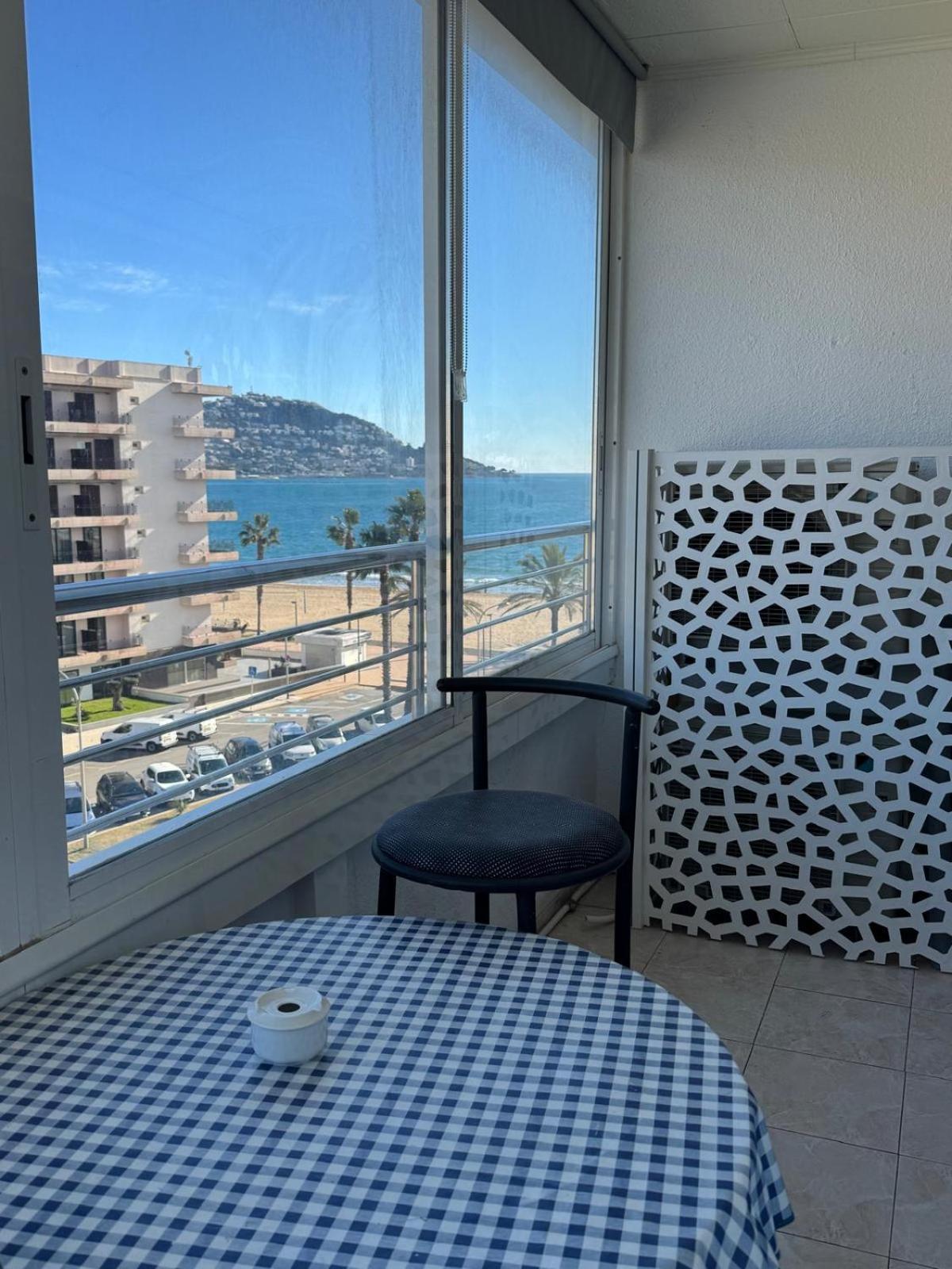Premiere Ligne De Avec Piscine Apartamento Rosas