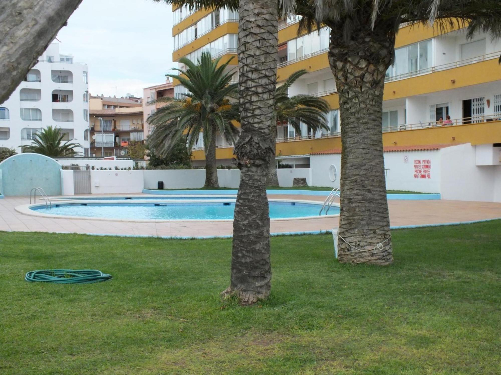 6 Personas En Rosas, Acceso A La Playa - Es-204-69 * Rosas