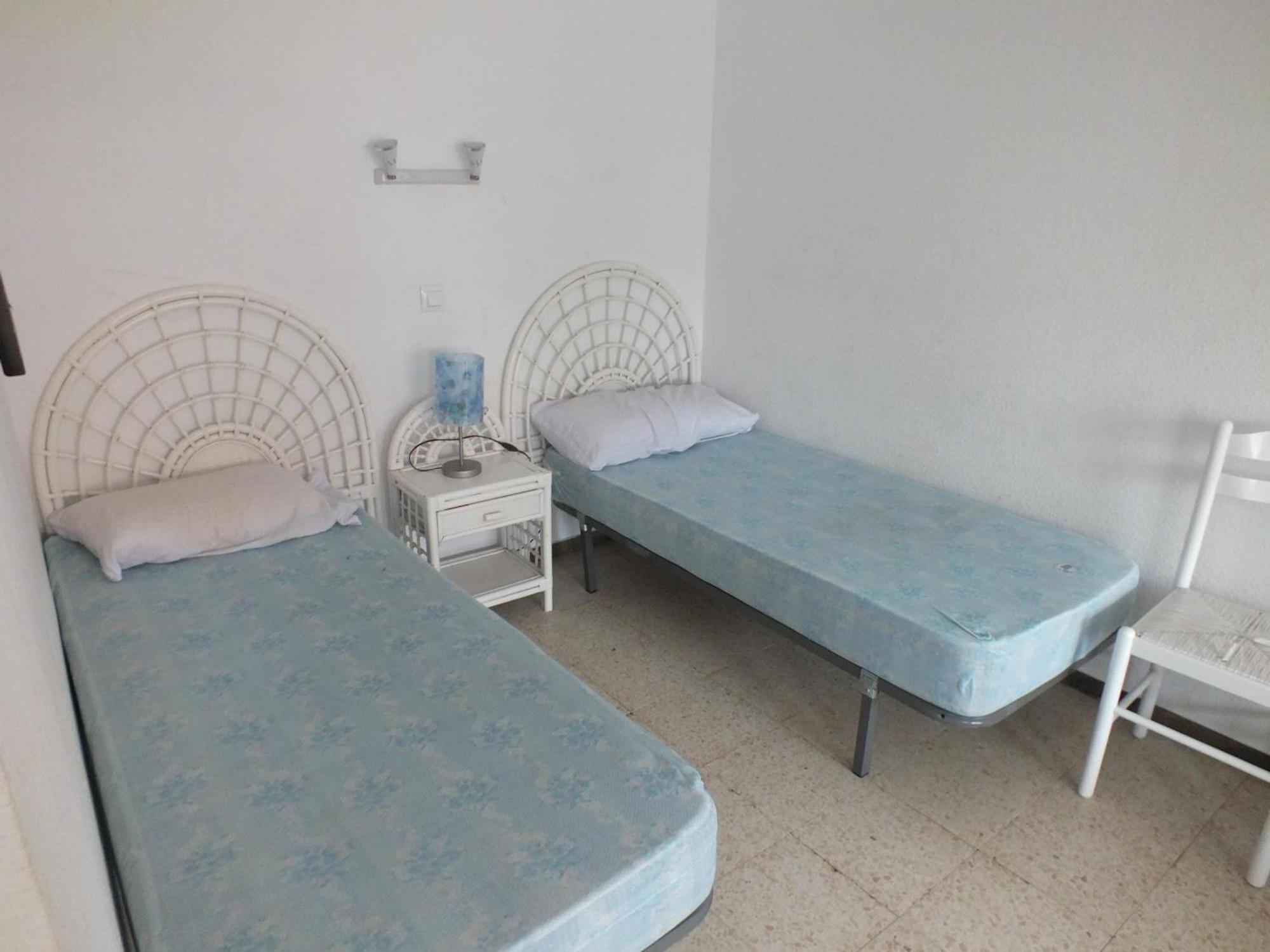 Apartamento 6 Personas En Rosas, Acceso A La Playa - Es-204-69