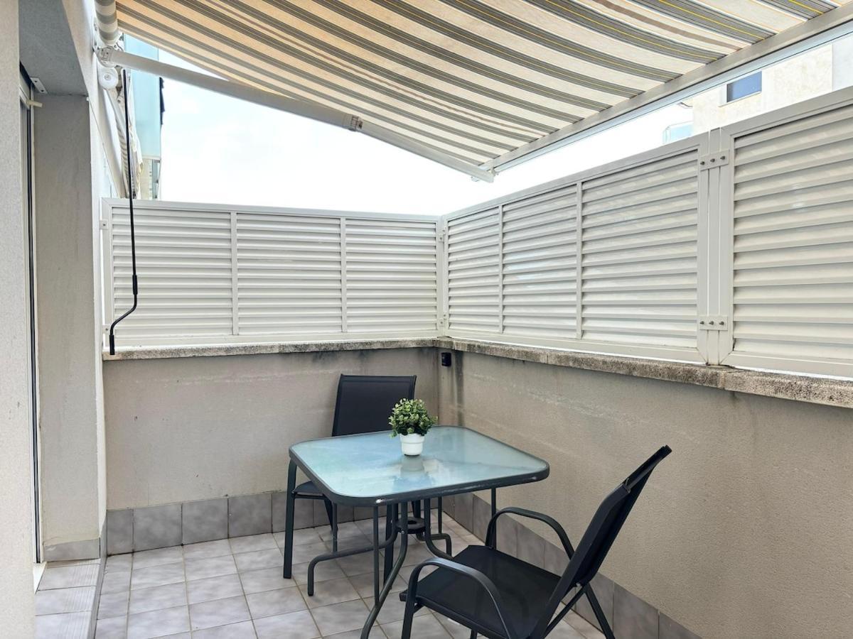Apartamento Flores - Familias - Parejas - Parking - Piscina Lloret de Mar