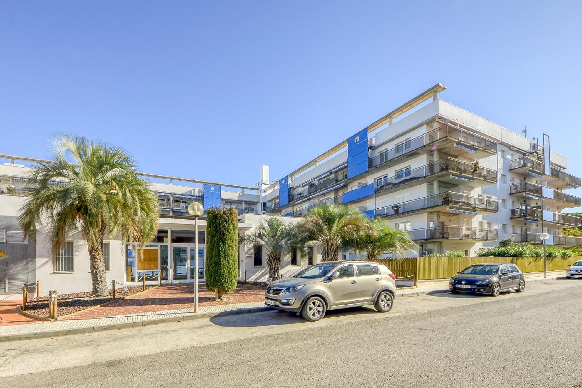 Blaumarina 225 Roses - Barneda Empuriabrava