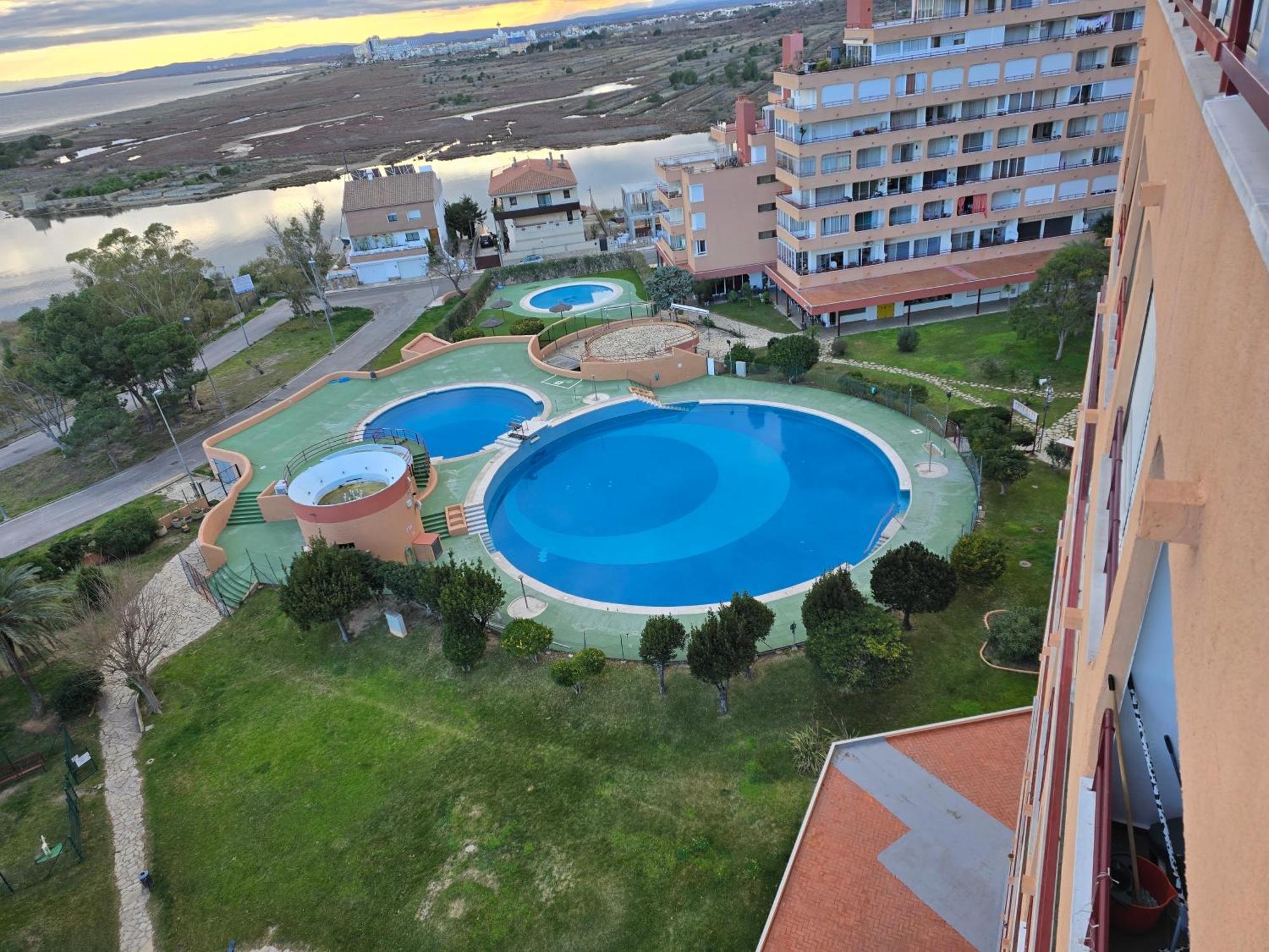 30m2 ,vue Sur Et Piscine *