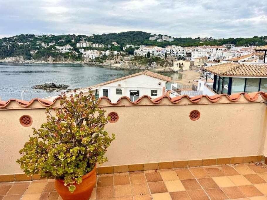 Beachfront Calella Duplex *