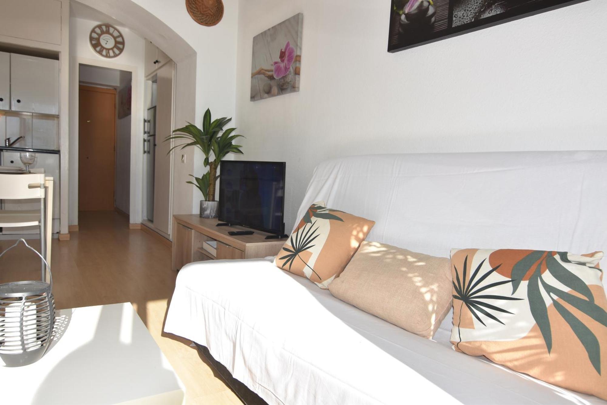 Rnet - 600 Llevant 03-12 Apartamento *