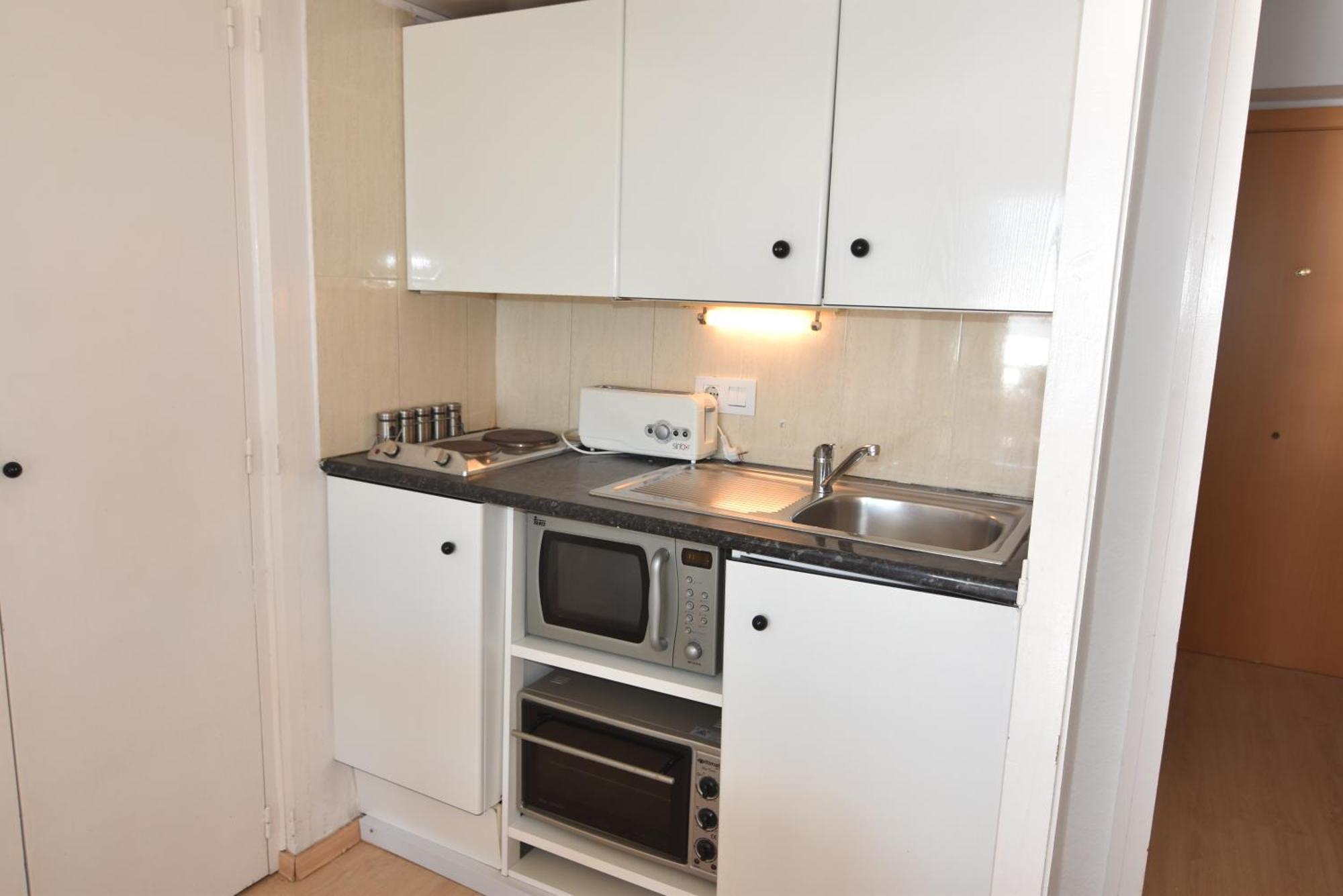 Rnet - 600 Llevant 03-12 Apartamento *