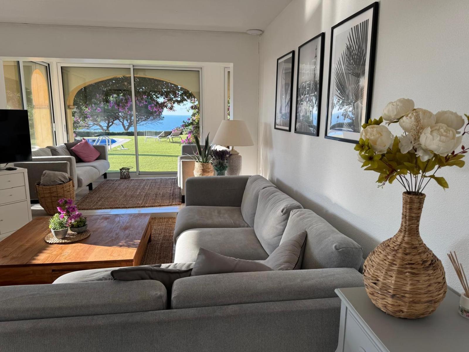 Holiday home Sea View House With Private Pool And Garden *