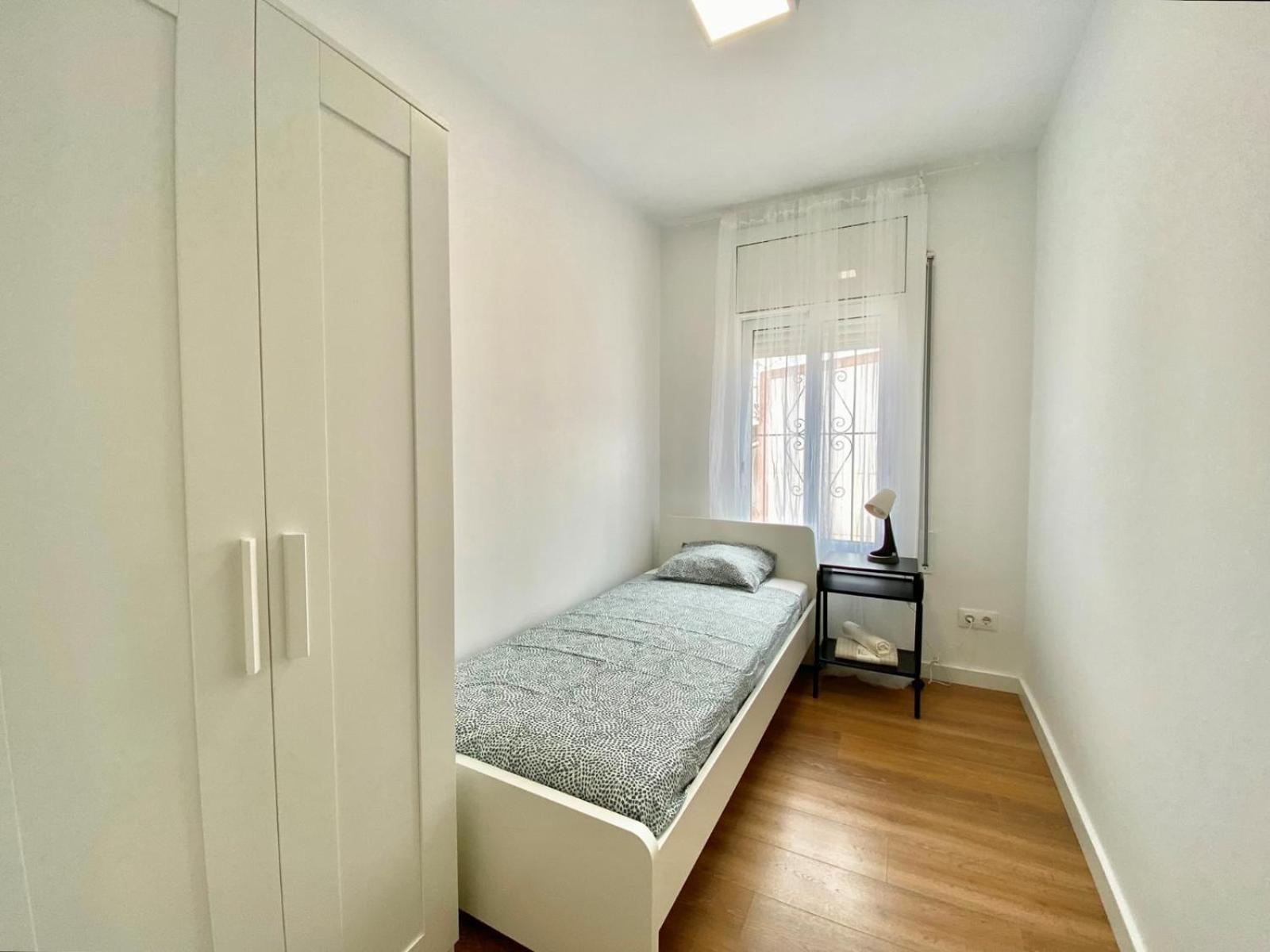 Lloguer30 Bailen Practical And Comfortable Apartamento