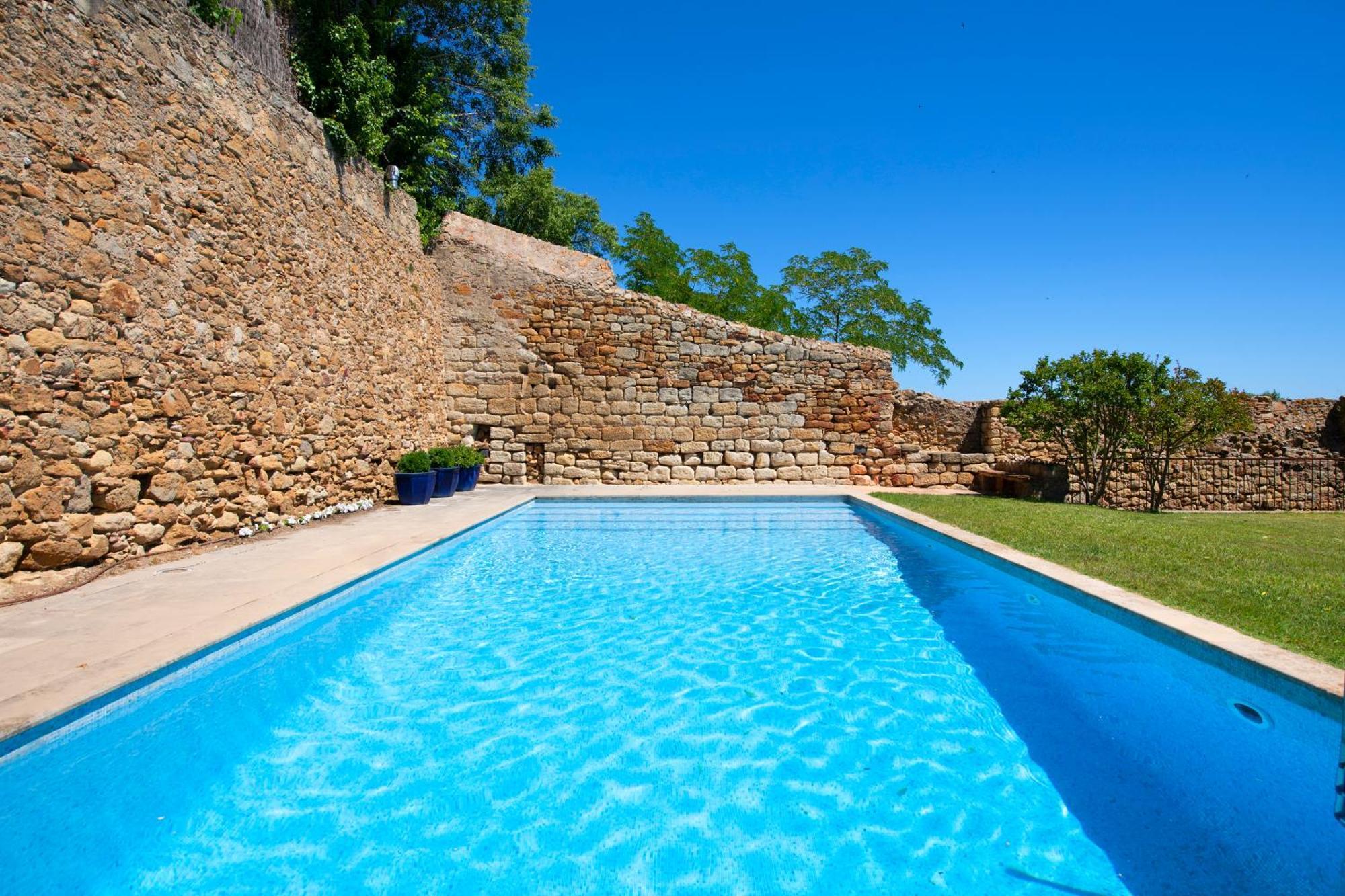 Casa Rufina, Exclusive & Charming Stone House In Costa Brava