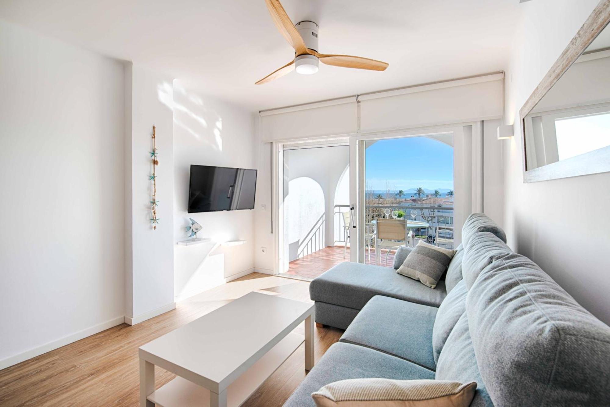 Estudio Moderno Con Terraza Y Vistas Al Mar Apartamento