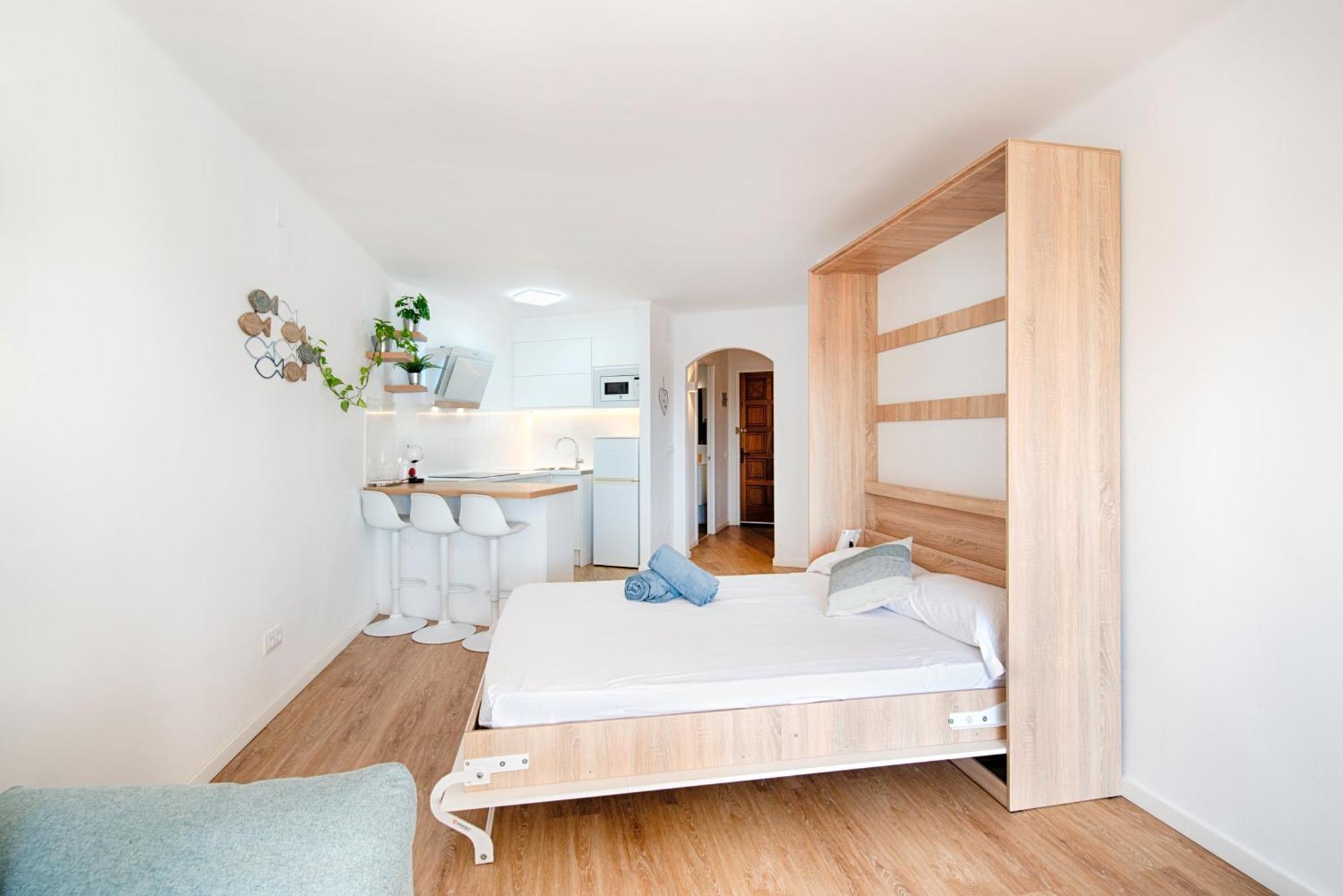 Estudio Moderno Con Terraza Y Vistas Al Mar Ampuriabrava