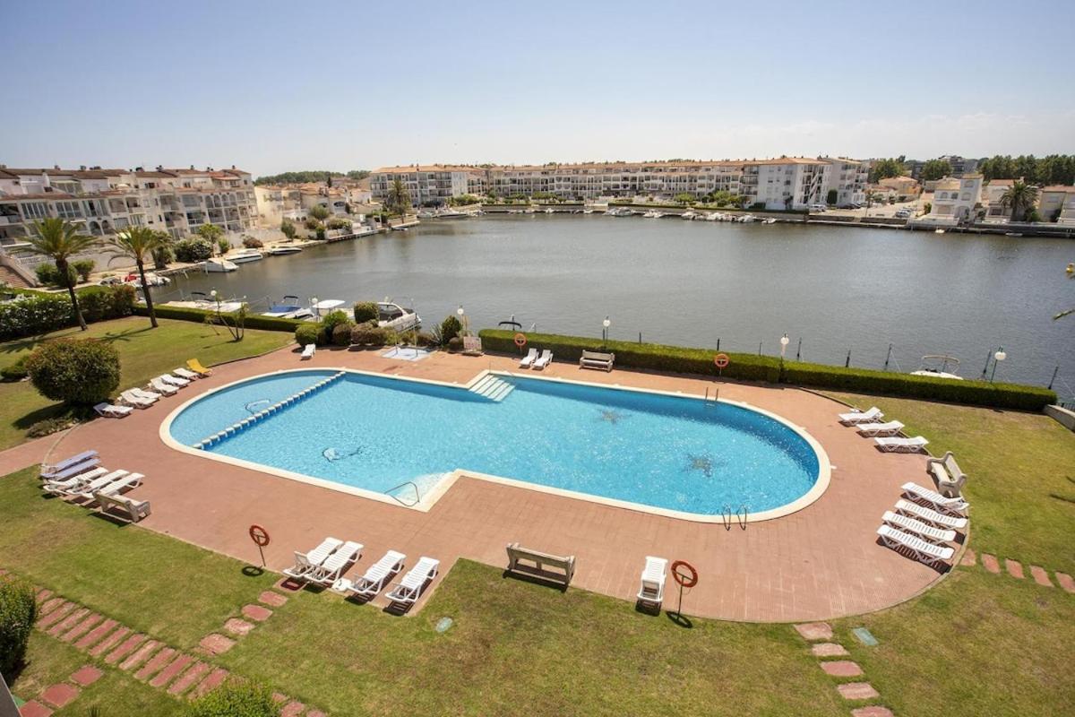 1005 Con Vistas Al San Maurici By Homeselectspain Empuriabrava