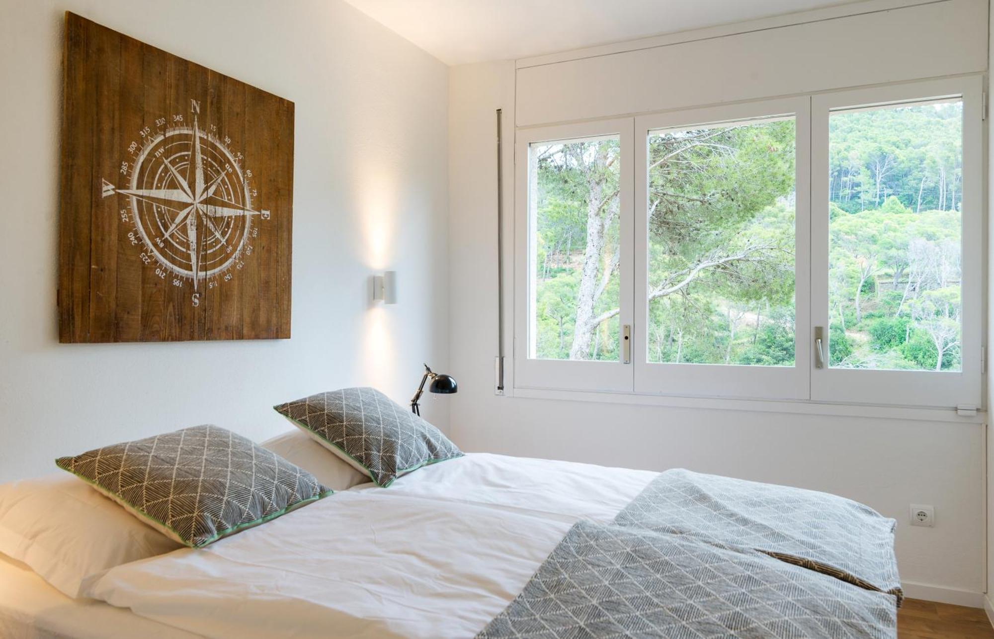 Apartamento La Vie En Rouge Sa Riera Duplex, Private Parking Begur