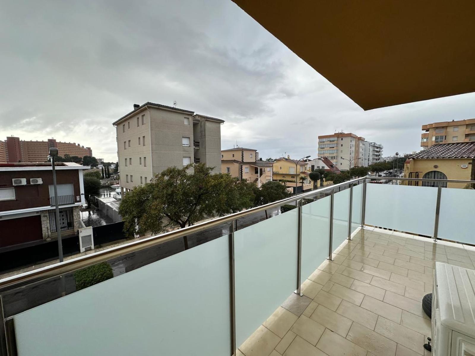 Bonito Cerca De La Playa Apartamento