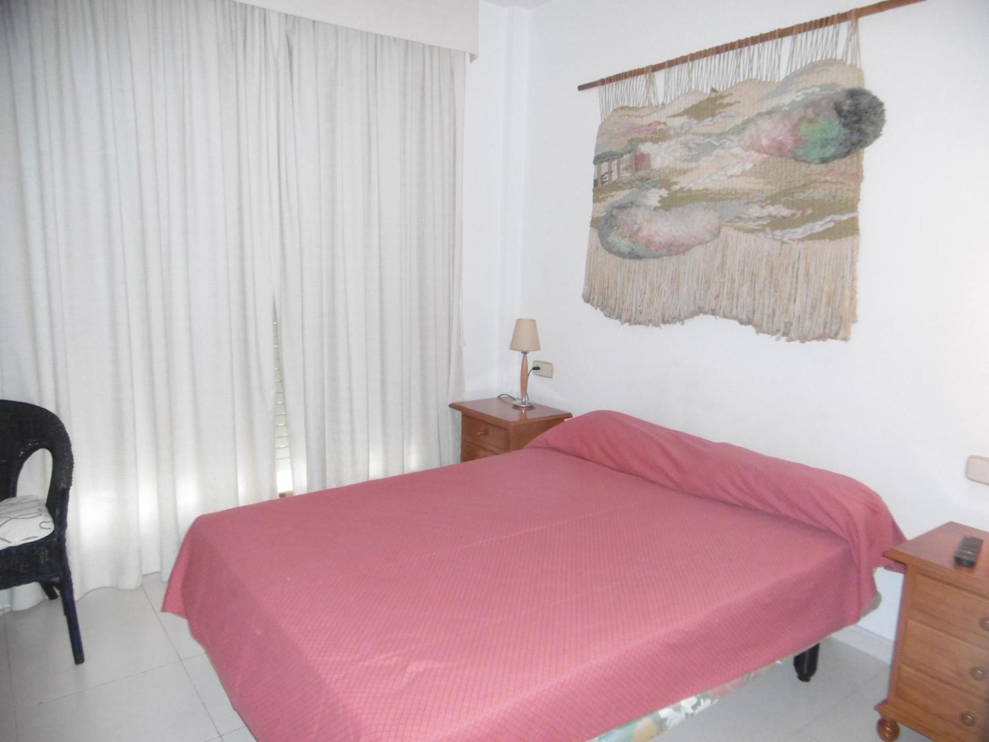 Apartamento Cerca De La Playa Con Piscina Y Parking