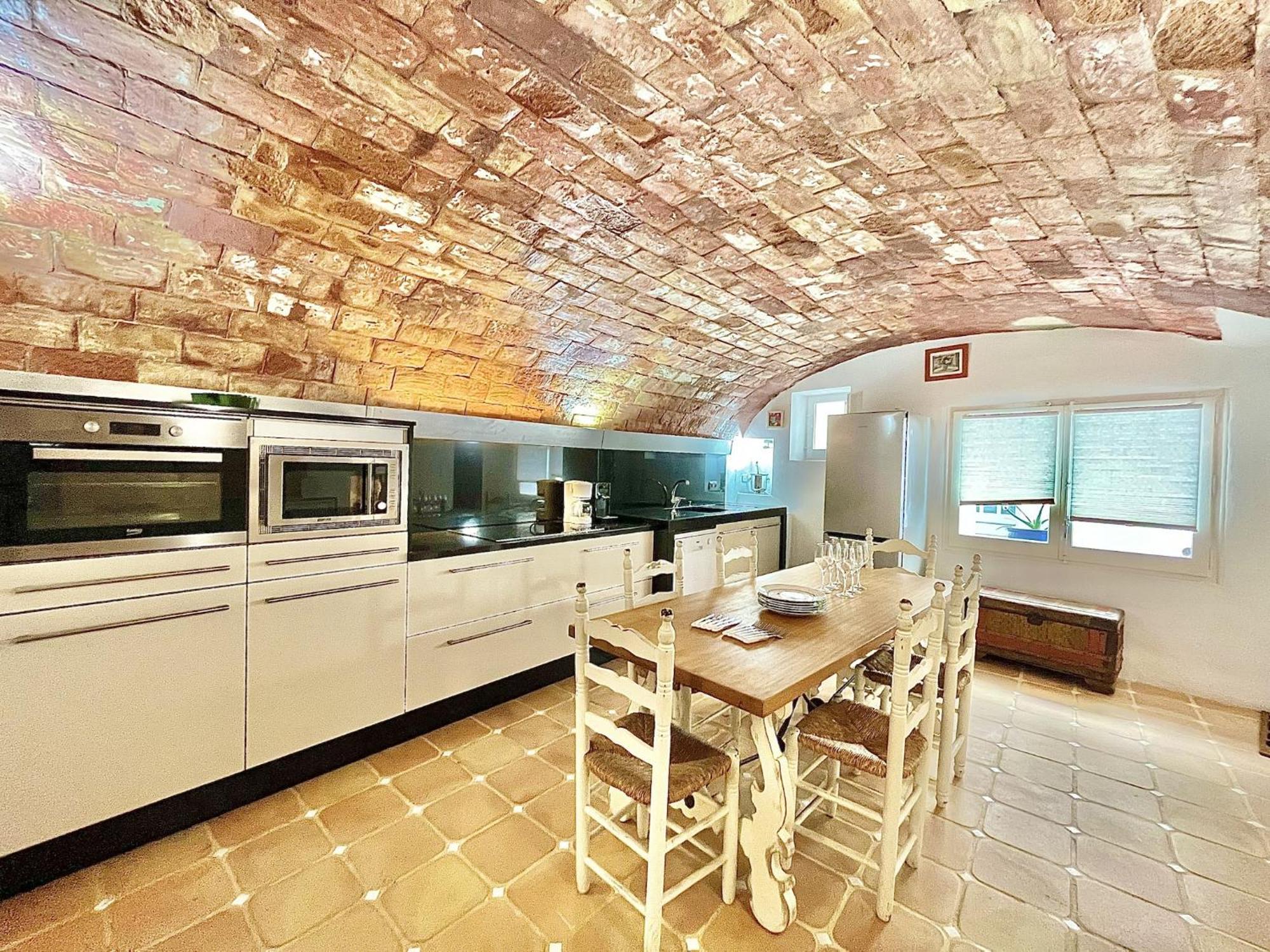 Spacious Near Rosas