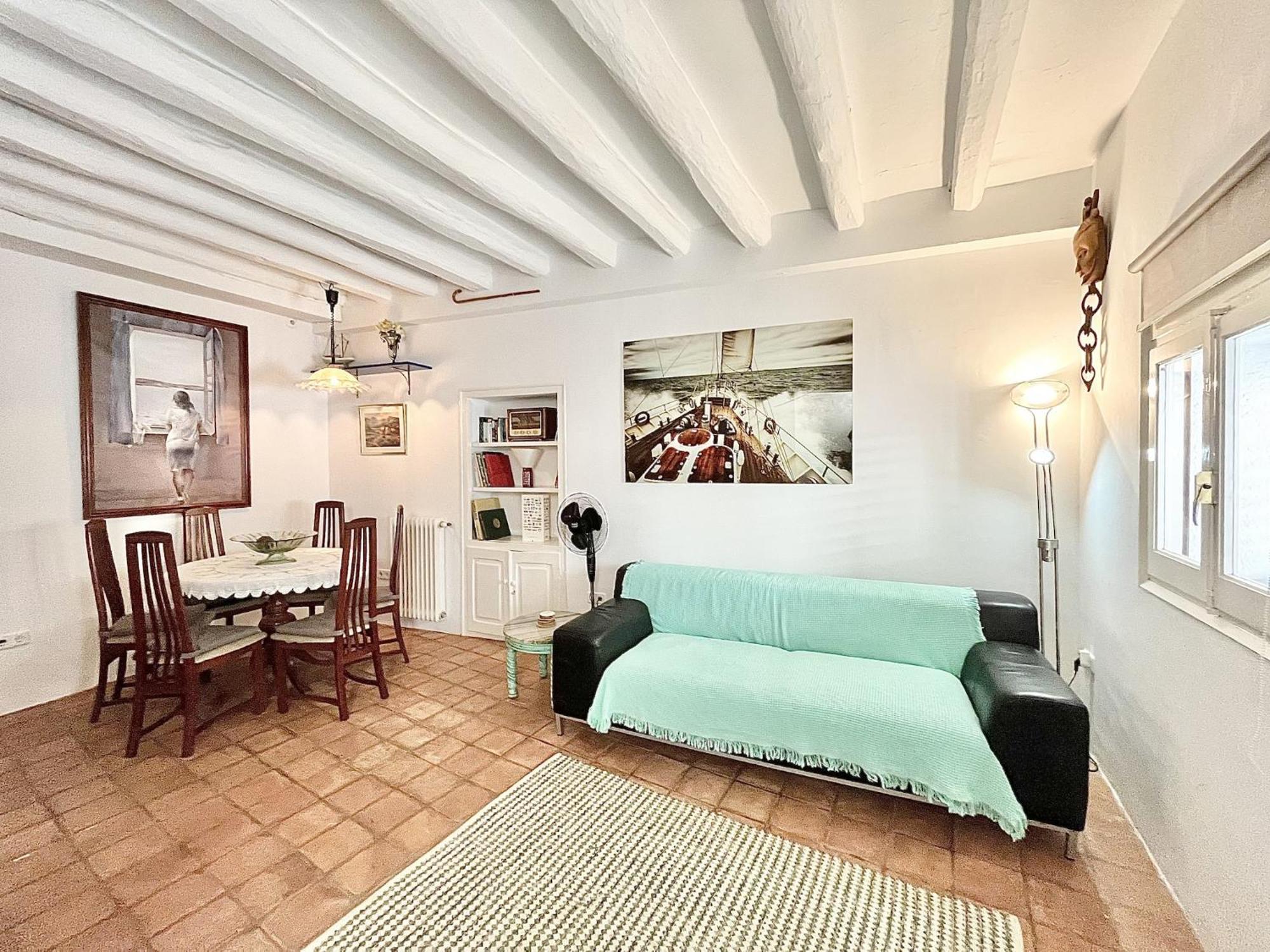 Spacious Near *