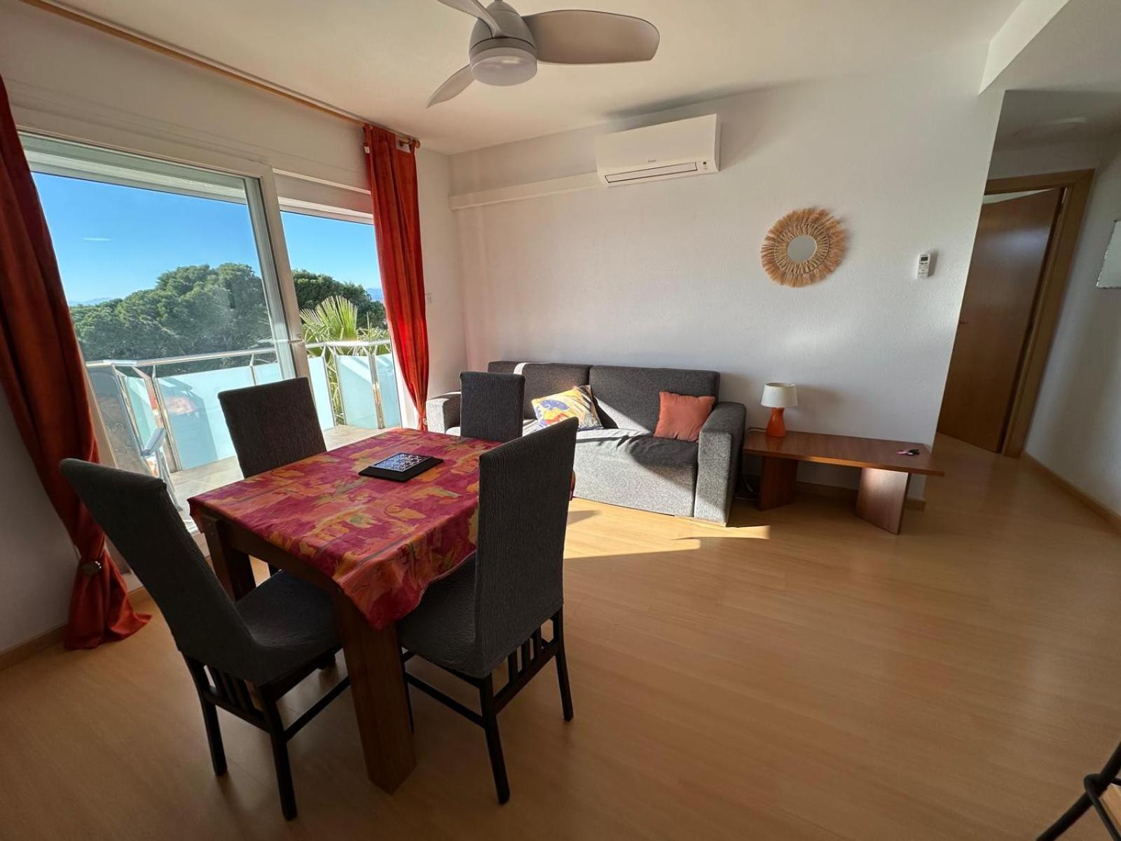Apartamento Bonito Piso Con Preciosas Vistas Rosas