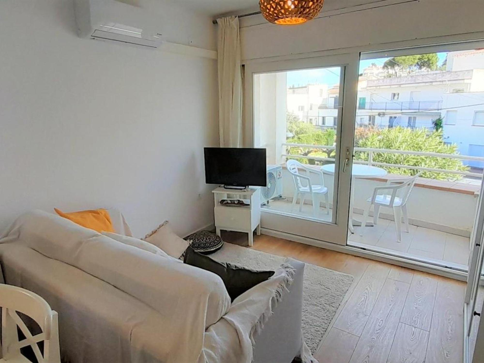 Apartamento Con Terraza Y Vistas Al Mar En - Es-170-93 Llançà