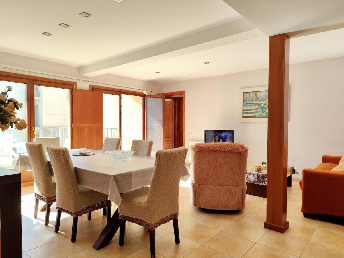 Large Floor With Communal Pool Apartamento