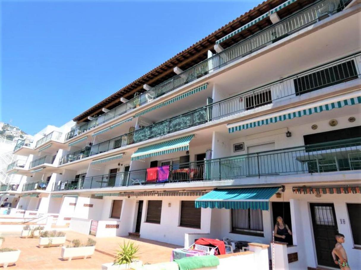 Canyelles Petites Apartment