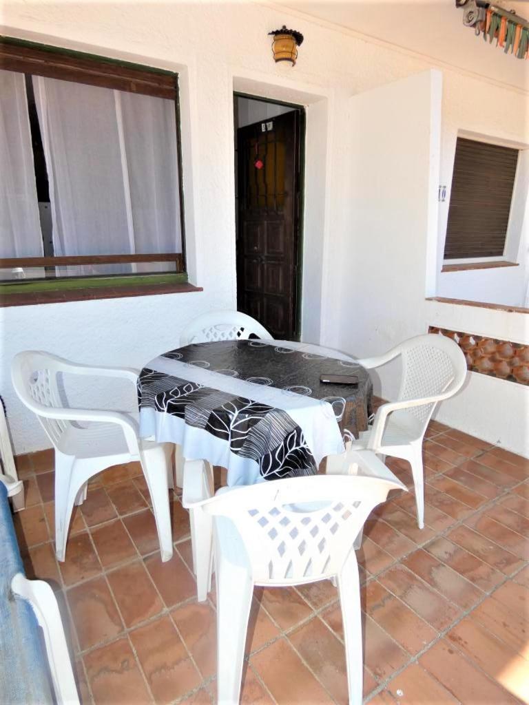 Canyelles Petites Apartment Roses