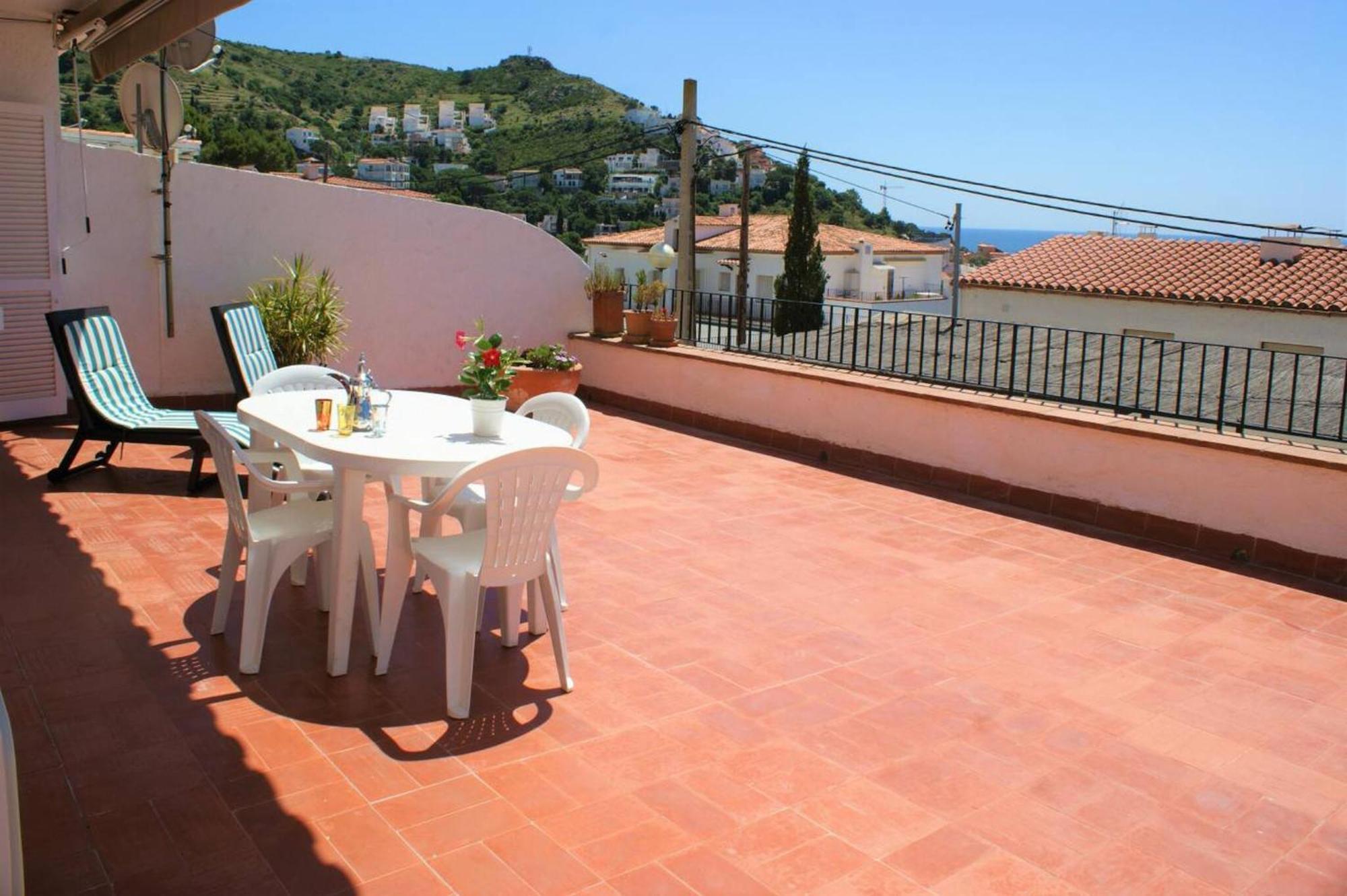 Precioso Con Vistas En Rosas