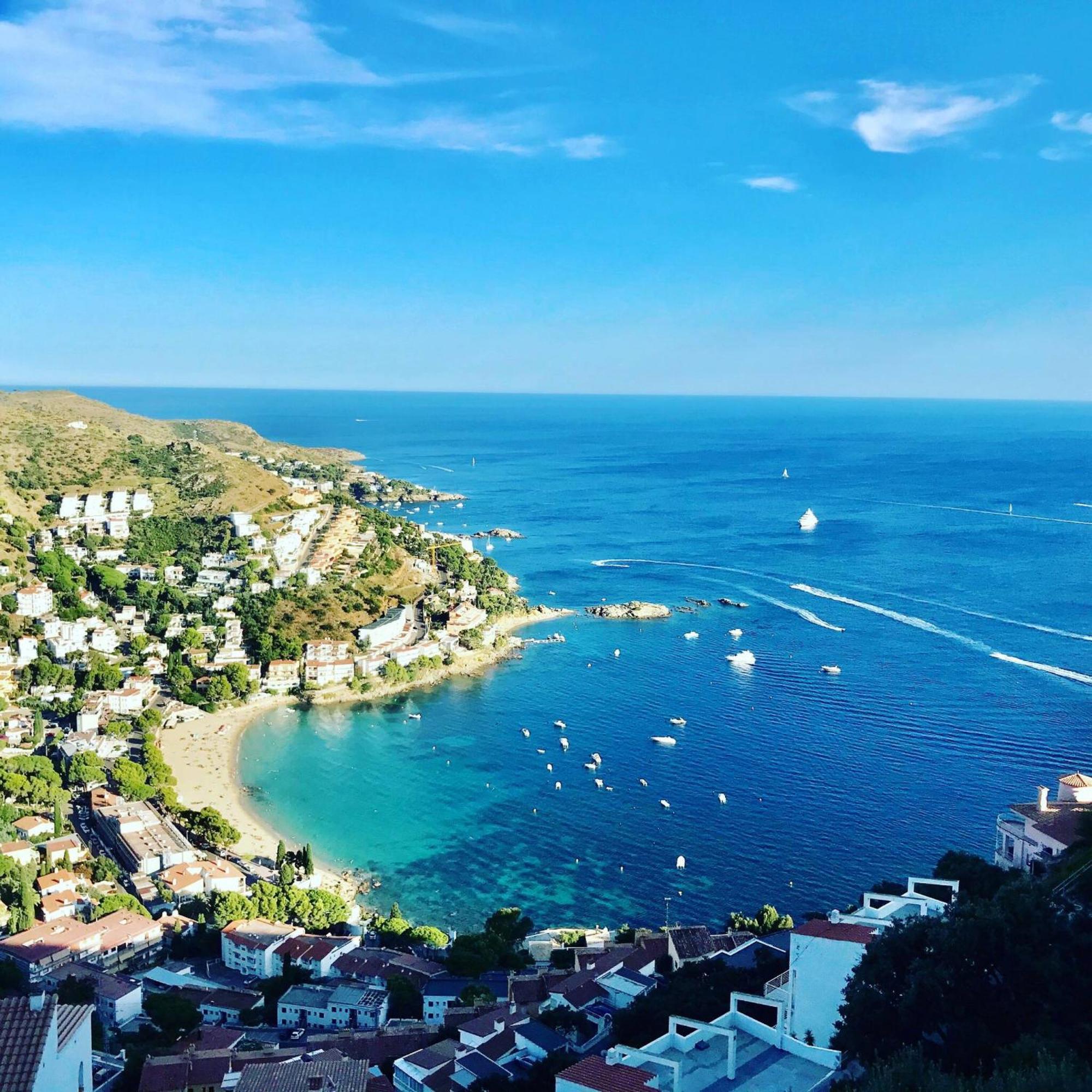 Precioso Con Vistas En * Rosas