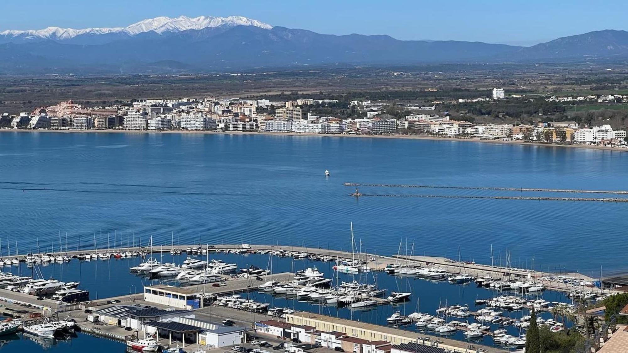 Apartamento Precioso Piso Con Vistas Espectaculares Del Mar Rosas