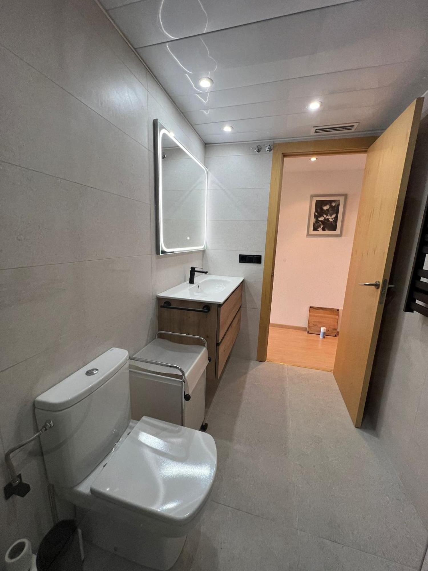Apartamento Precioso En Complejo De Al Standing