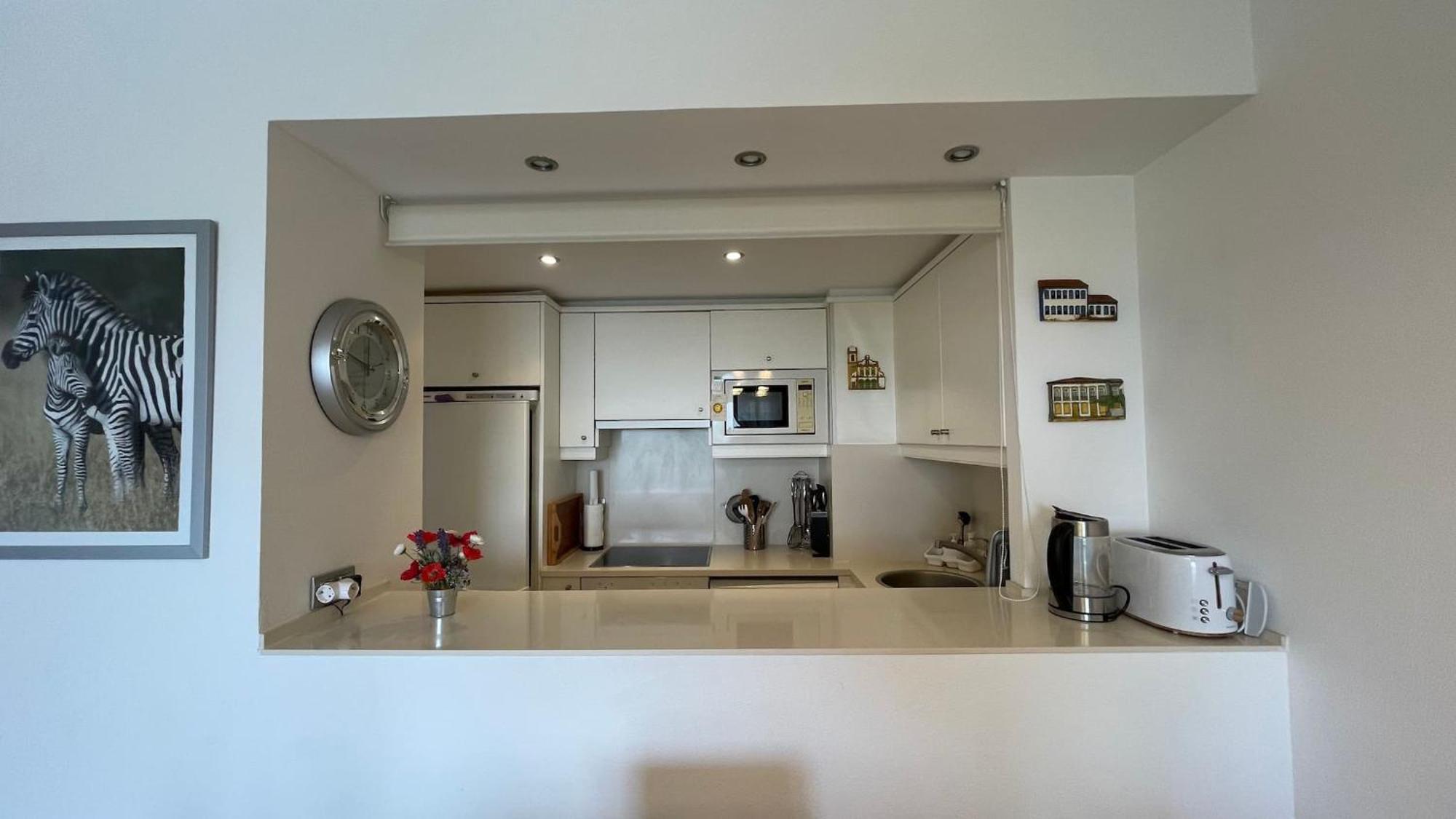 Apartamento Precioso En Complejo De Al Standing