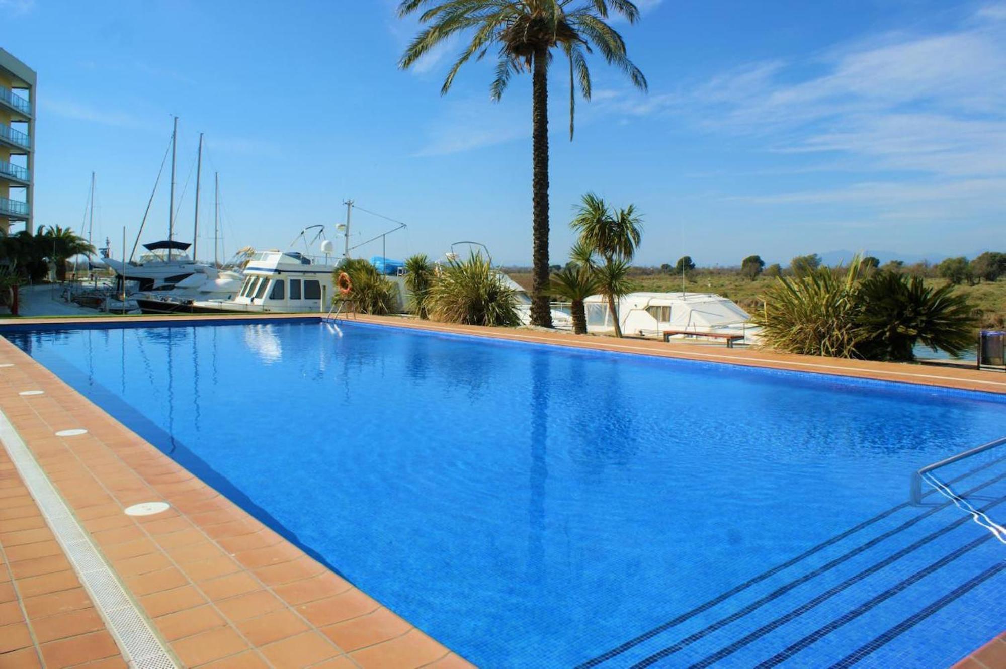 Apartamento Precioso En Complejo De Al Standing Rosas