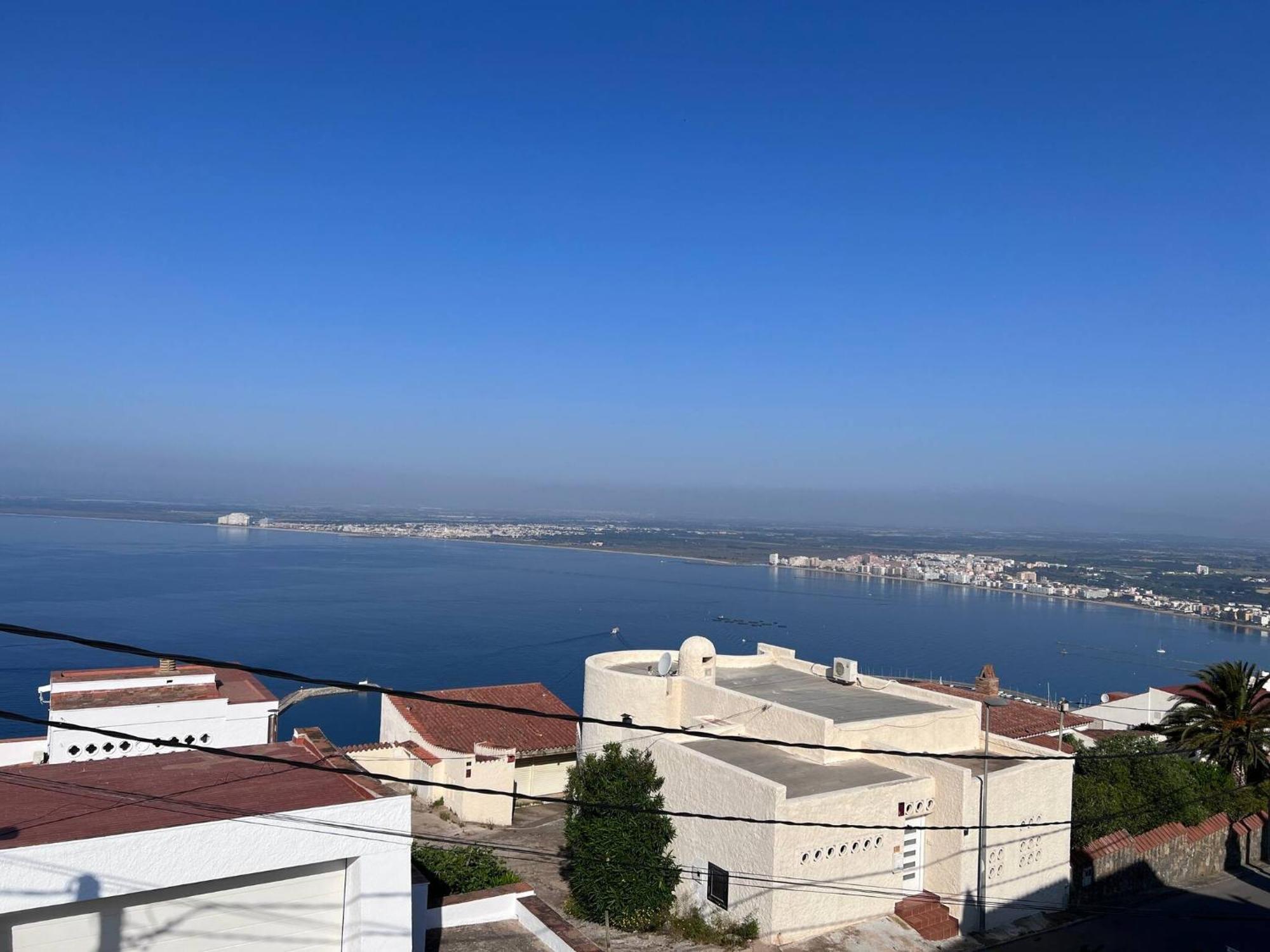 Bonito Con Vistas Al Mar Y Piscina Apartamento