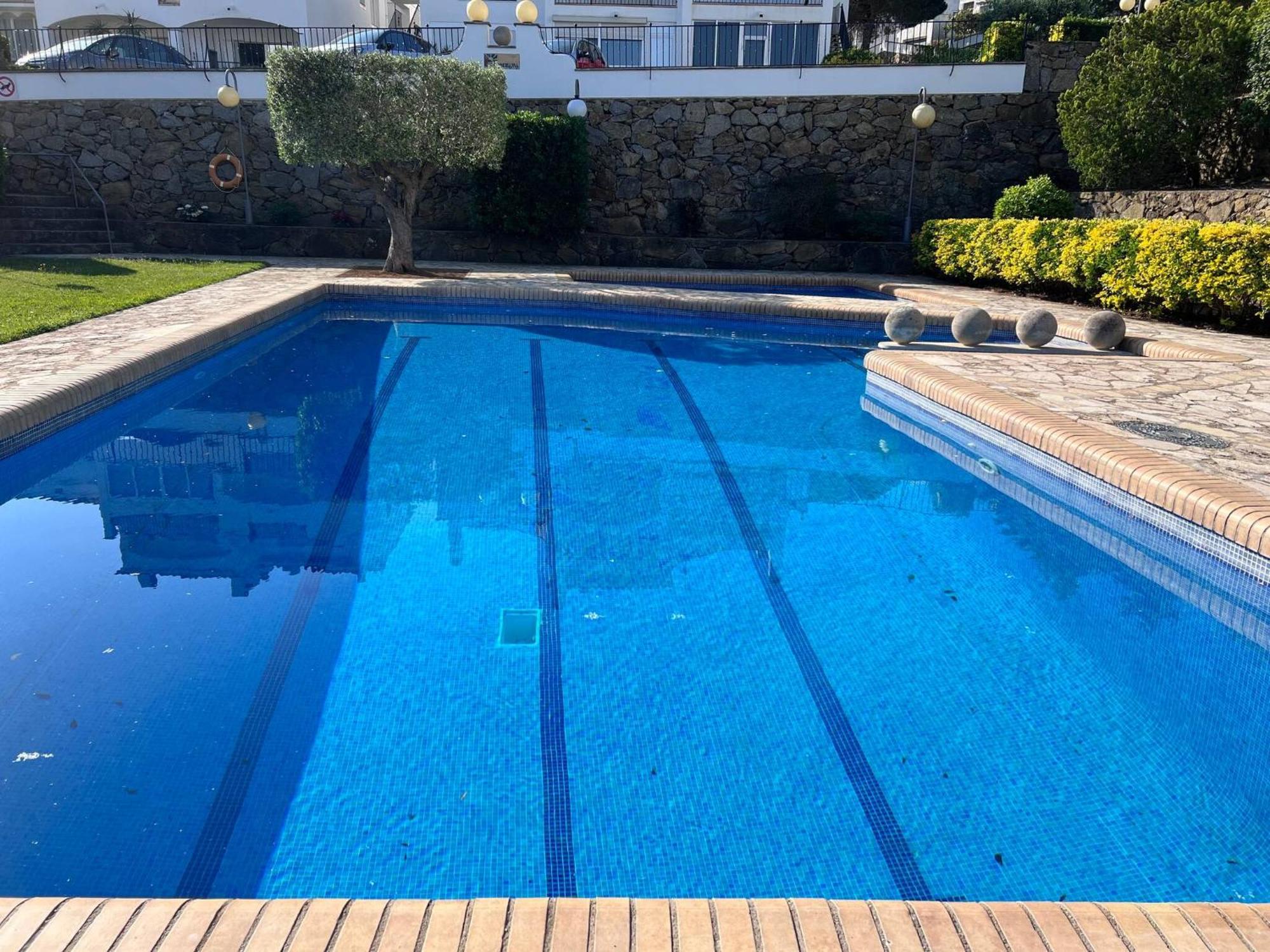 Bonito Con Vistas Al Mar Y Piscina Apartamento *