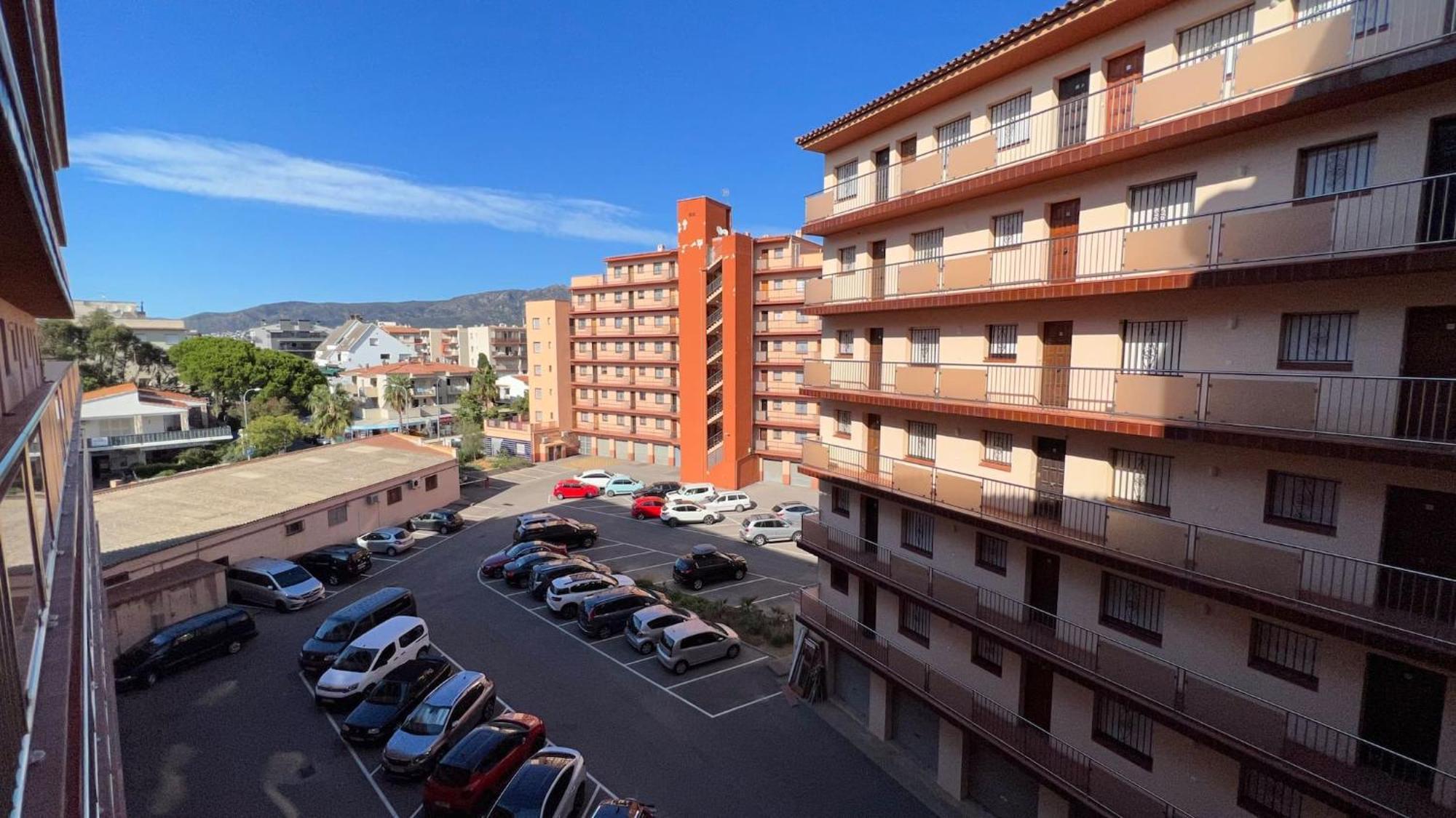 Piso Vista Mar Y Parking En * Rosas