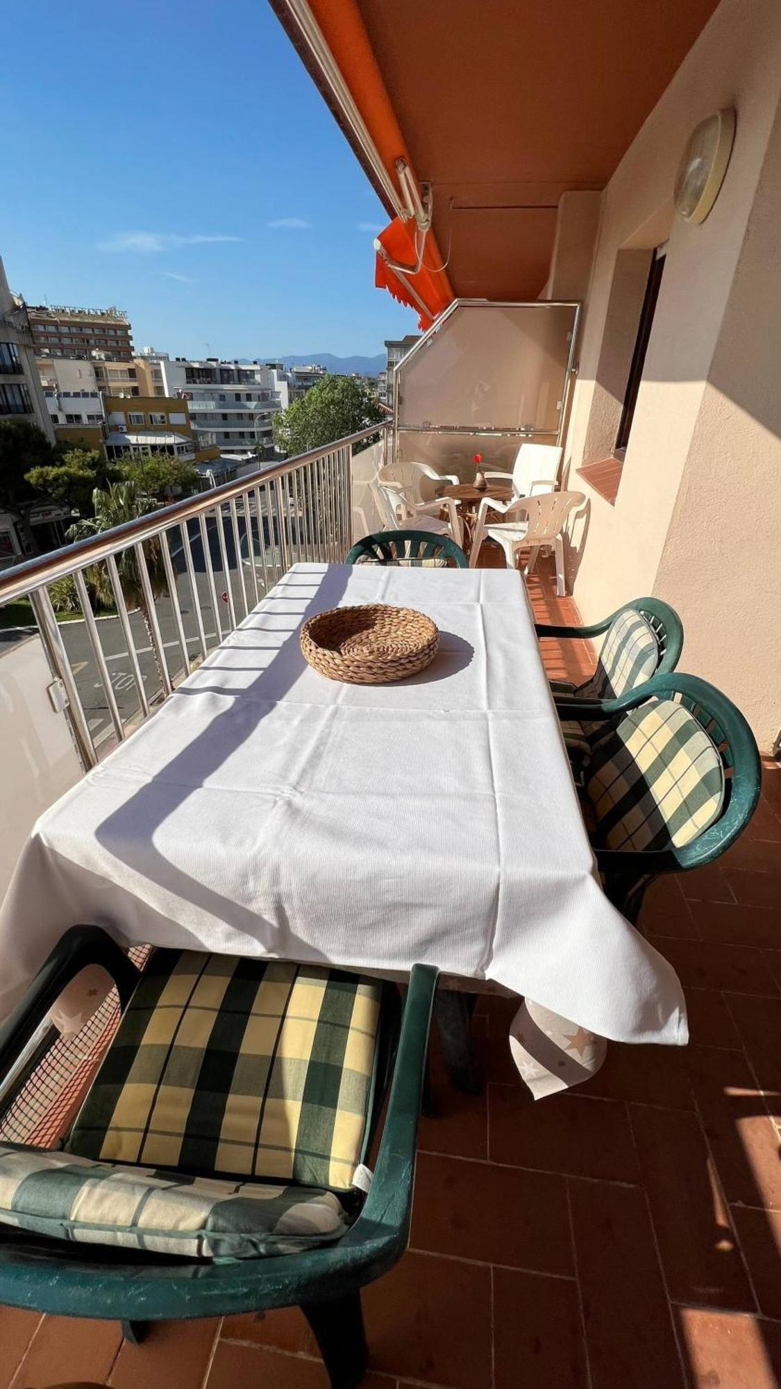 Piso Vista Mar Y Parking En Rosas