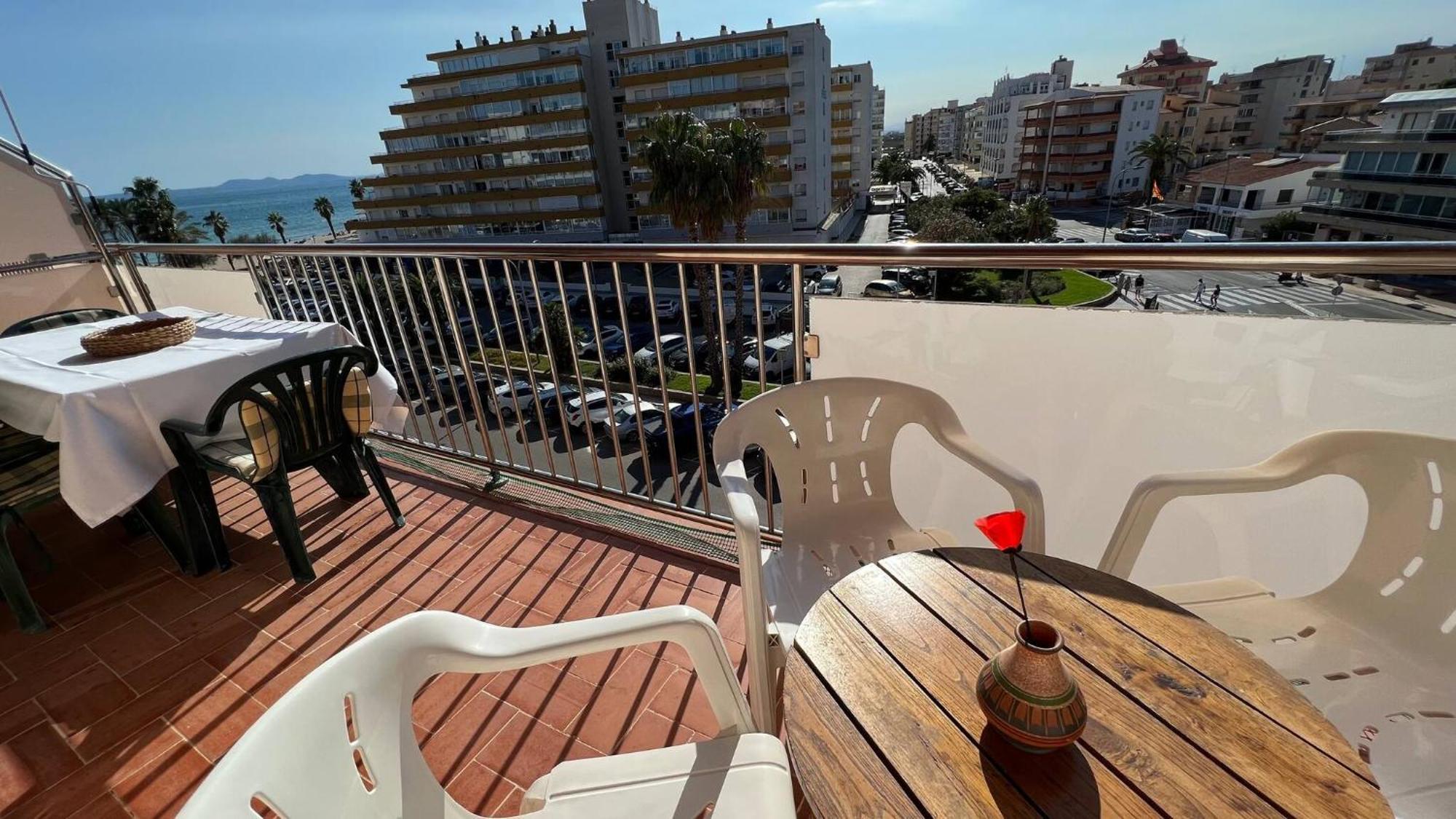 Piso Vista Mar Y Parking En * Rosas