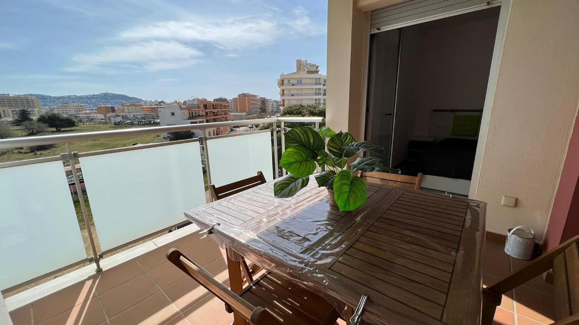 Apartamento Acogedor Con Piscina En Santa Margarita Rosas