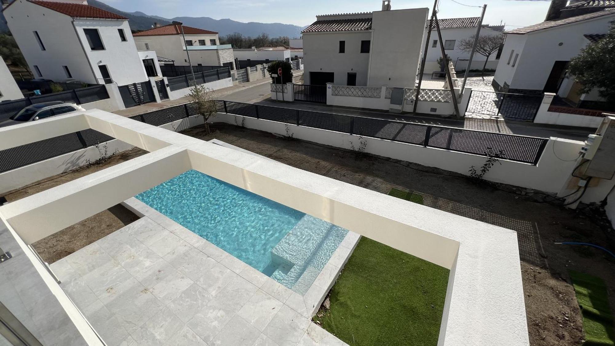 Casa Moderna Roses Con Piscina Y Jardin Mas Bosca, Roses Holiday home Palau Saverdera