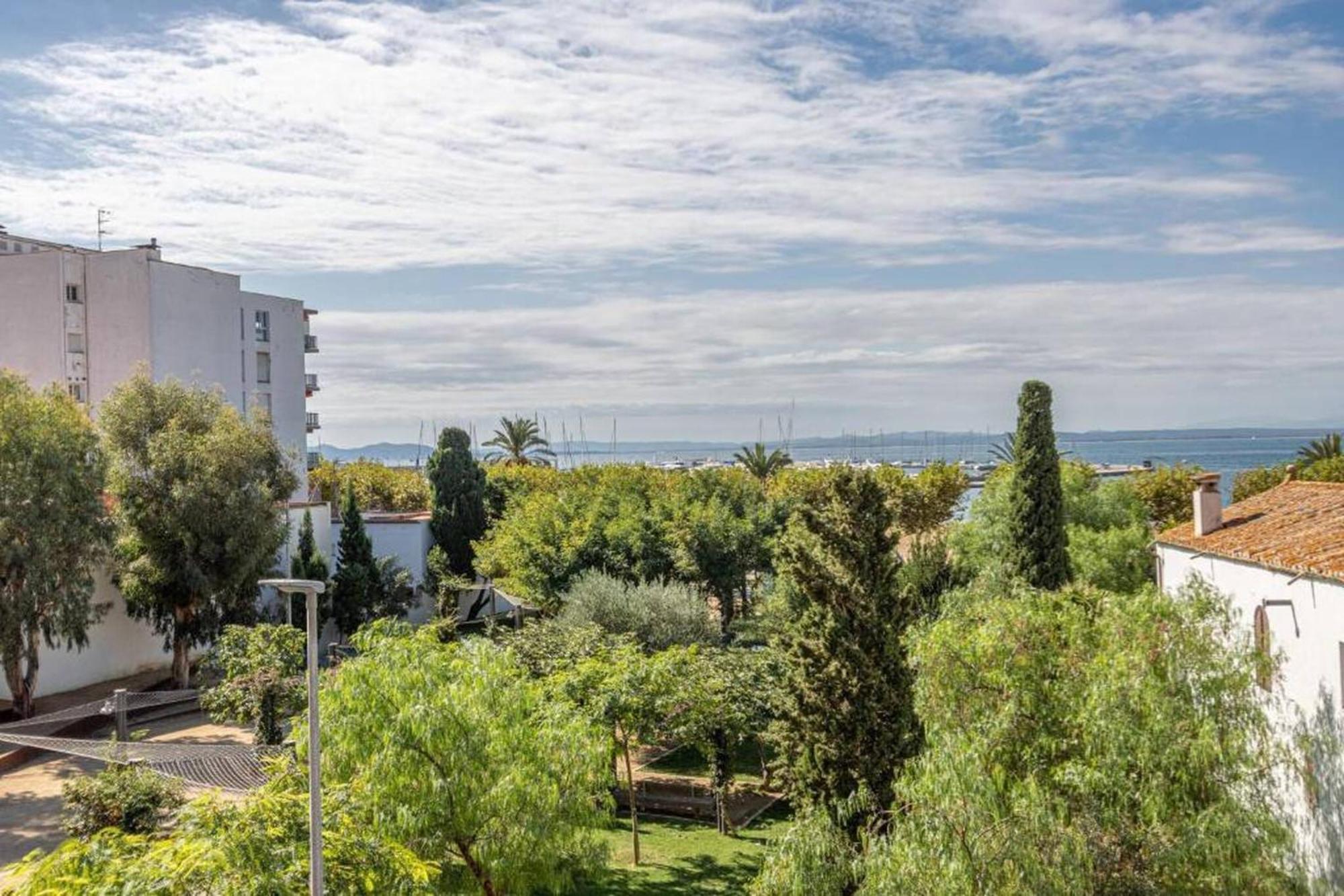Frente Al Mar Apartment Roses