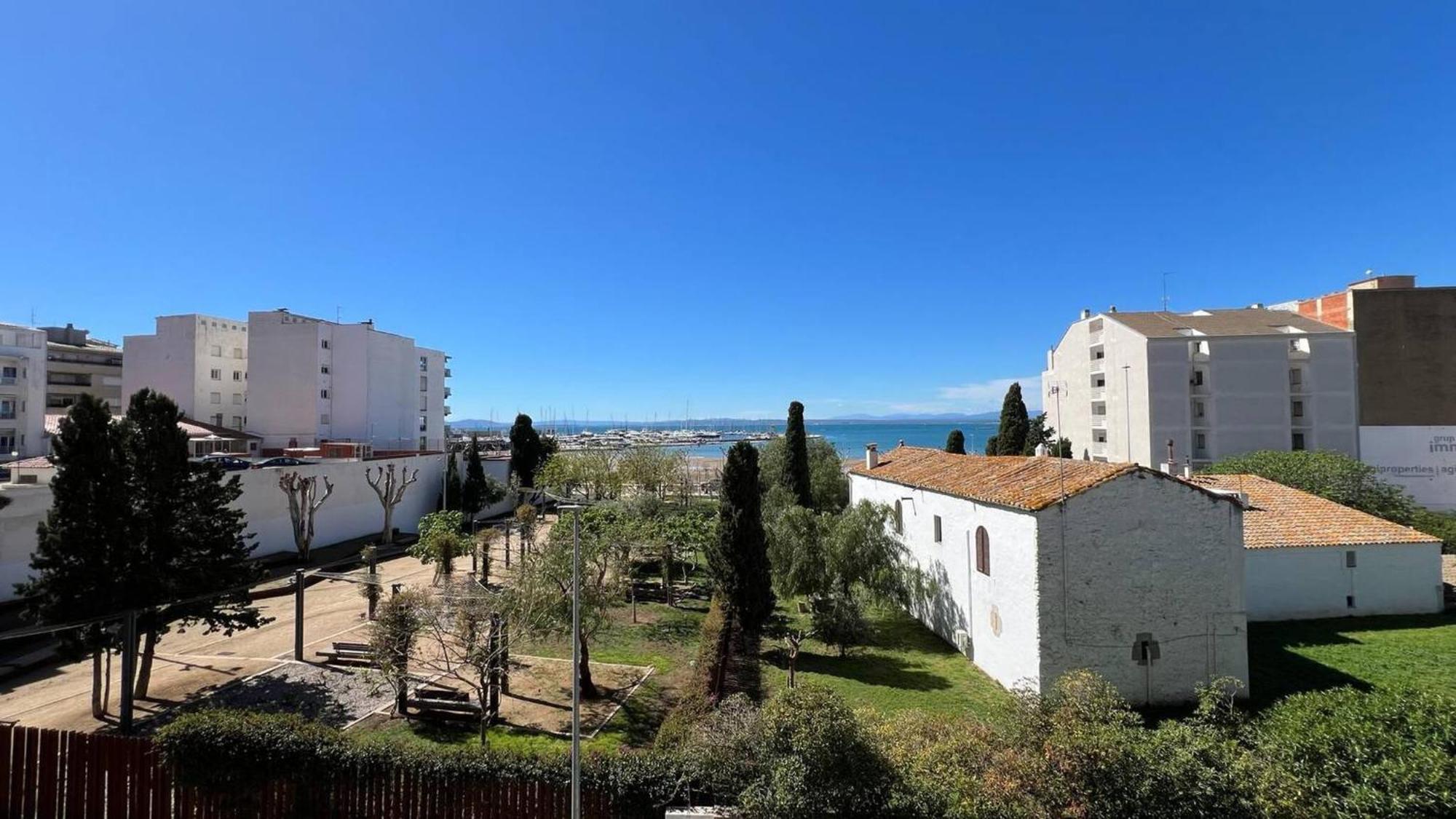 Frente Al Mar Apartment Roses