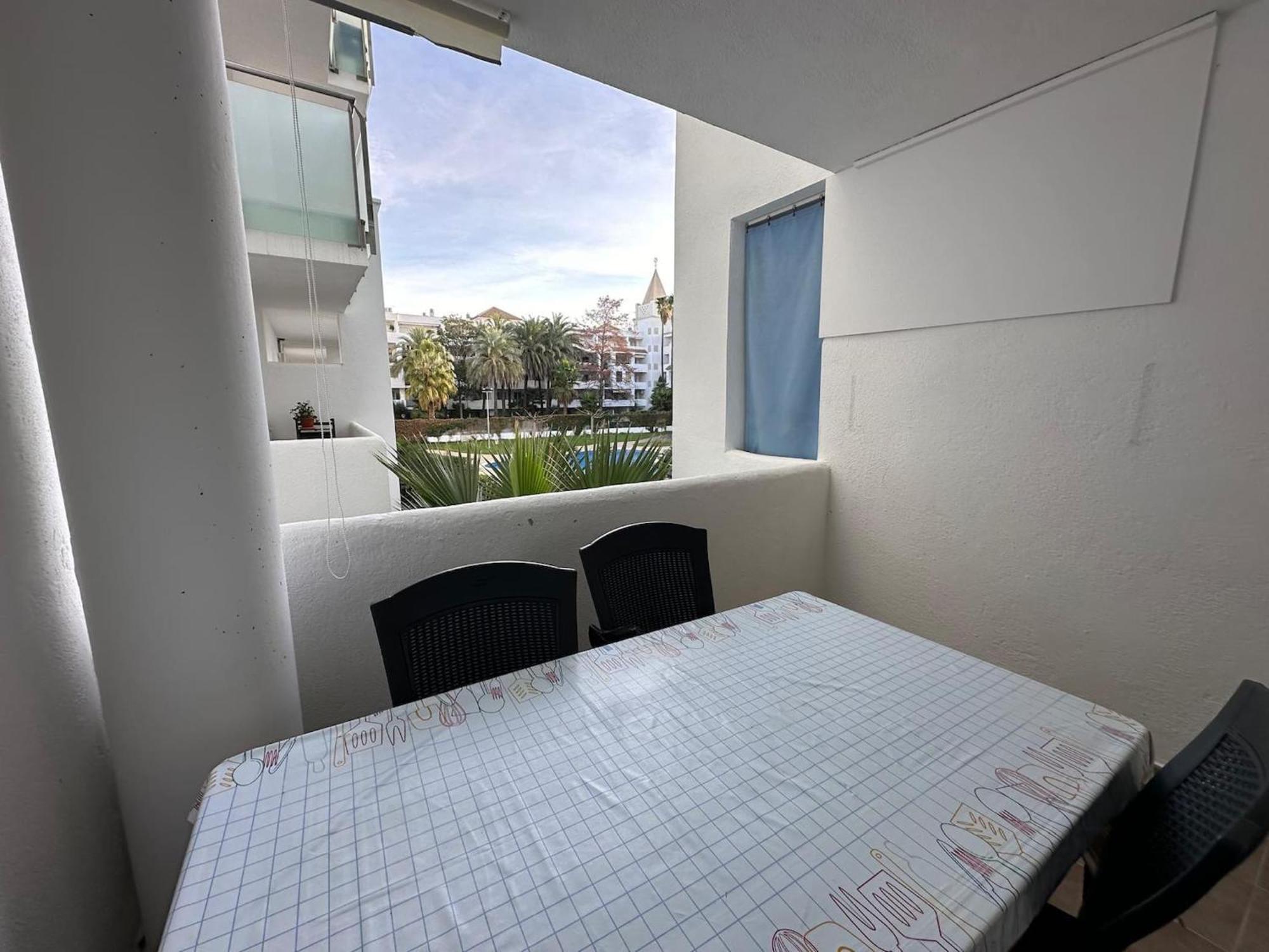 Con Vistas A La Psicina Comunitaria Apartamento Rosas