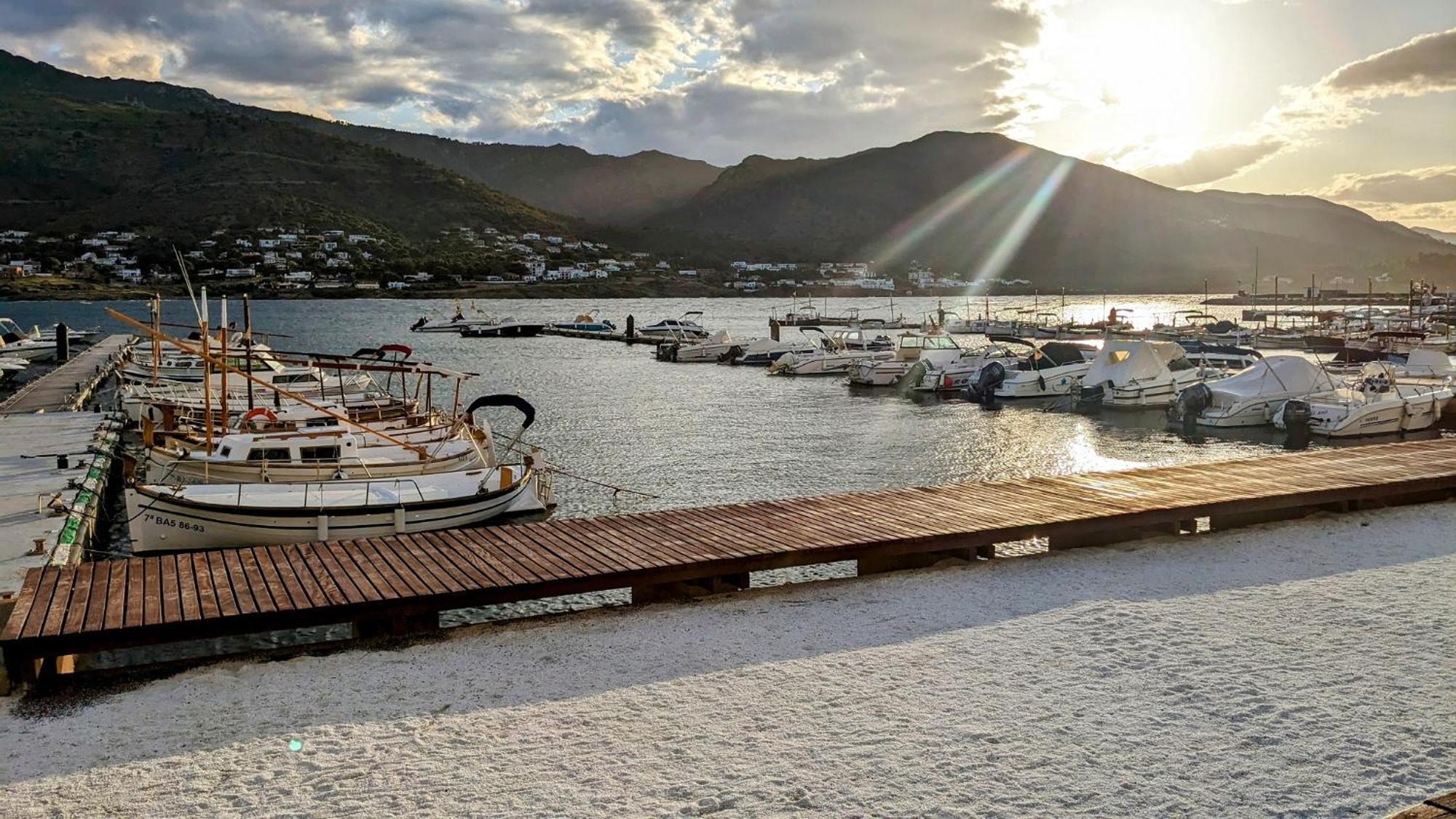 Un Raco A L'alt Emporda * El Port De La Selva
