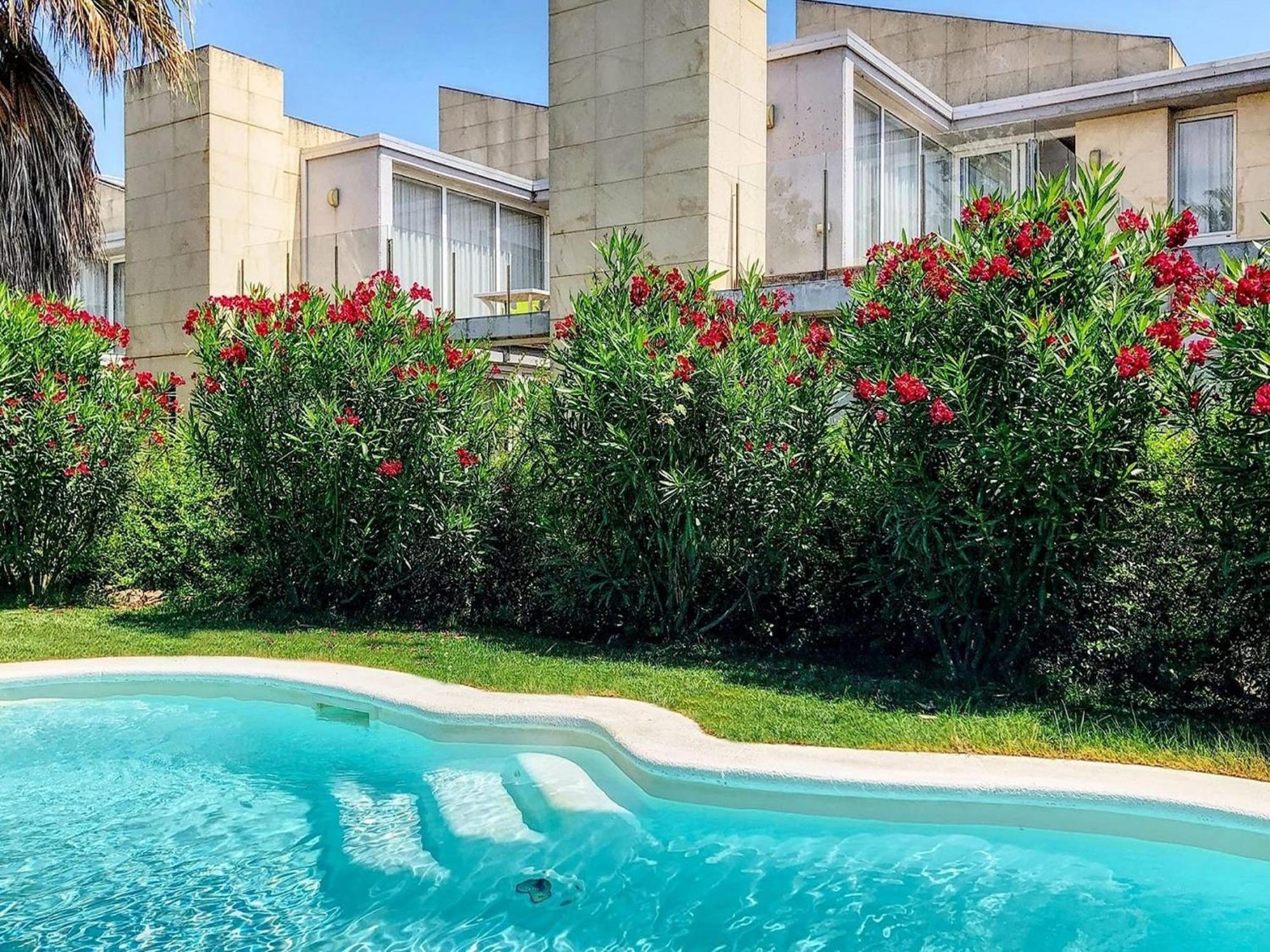 Facing The Pool Apartamento L' Escala