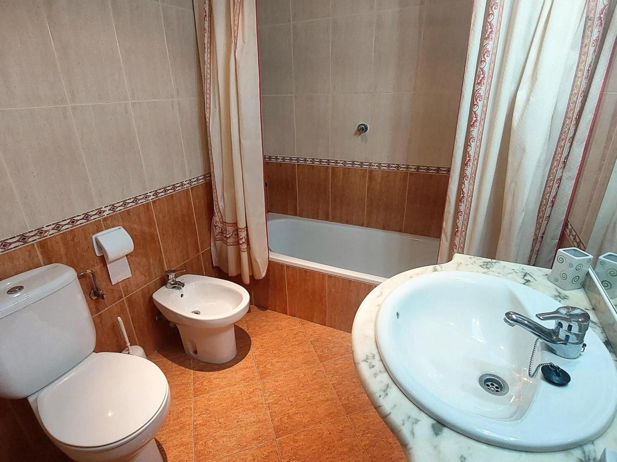 Apartment En Con Terraza, Parking, Wifi Y Se Admiten Mascotas - Es-170-95 Llanca