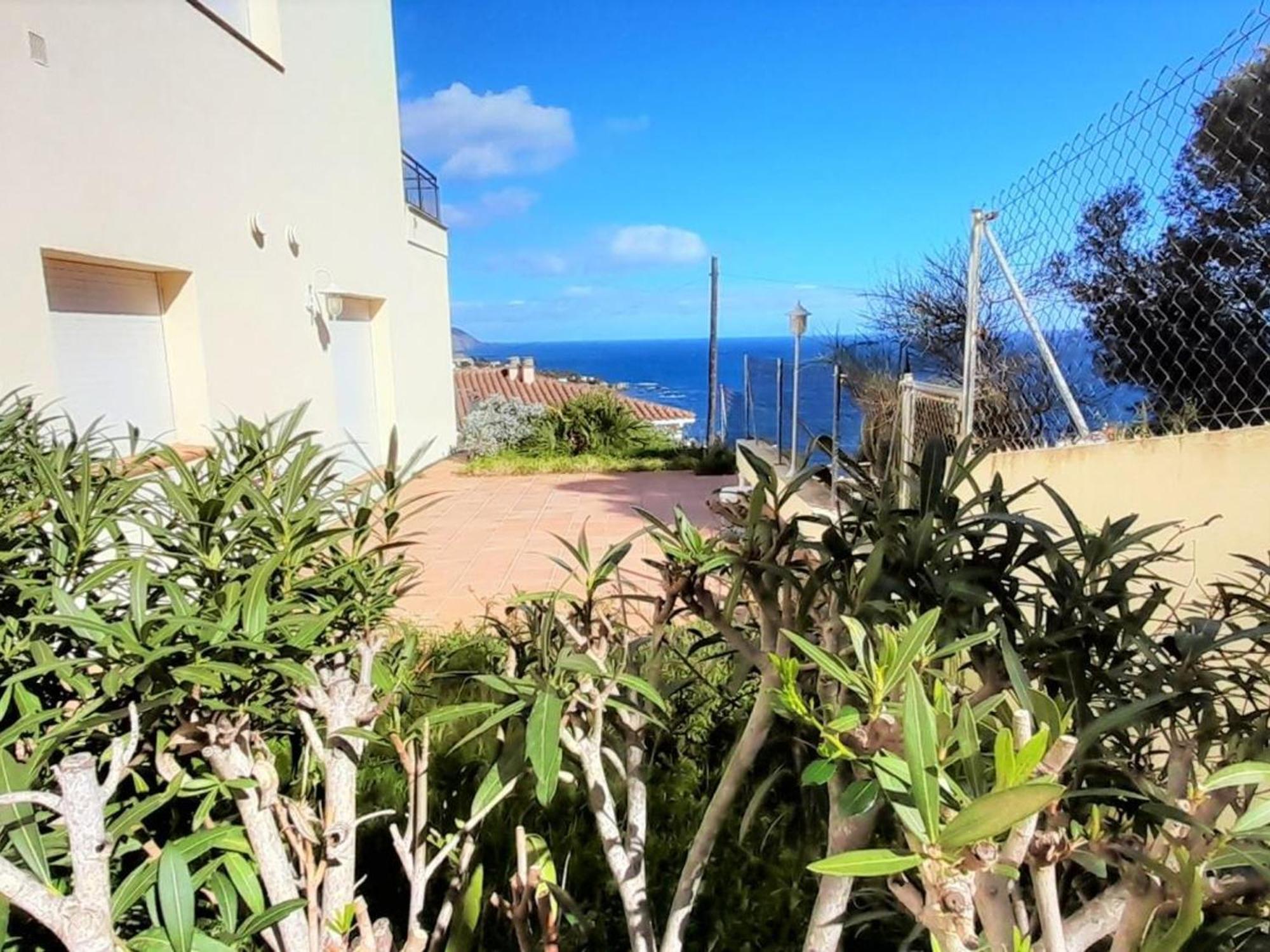 En Con Terraza, Parking, Wifi Y Se Admiten Mascotas - Es-170-95 * Llançà